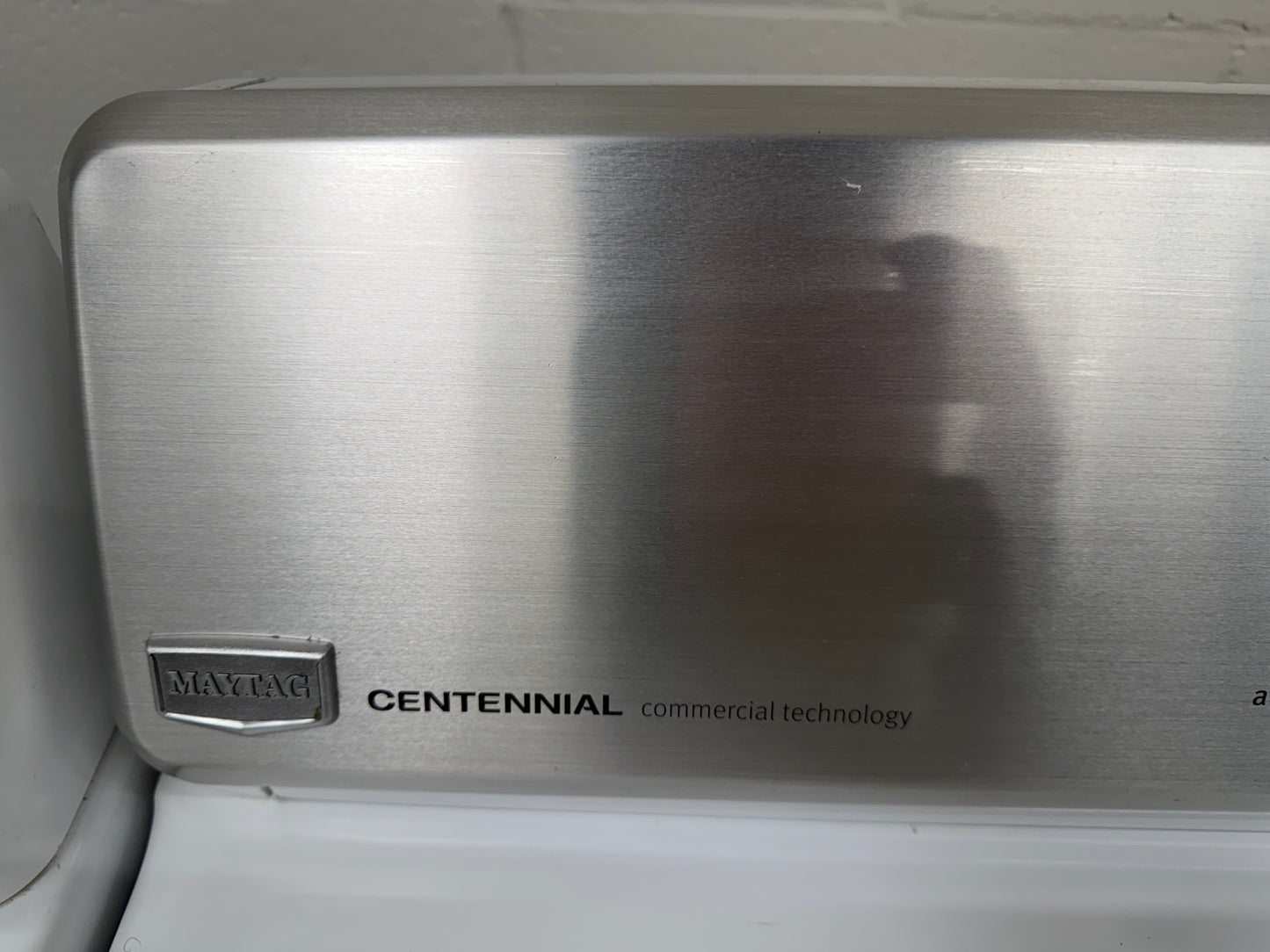 Whirlpool WTW4957PW
28 Inch Top Load Washer with 3.9 Cu. Ft. and Maytag Centennial Series MEDC300BW
29 Inch Electric Dryer with 7.0 cu. ft.