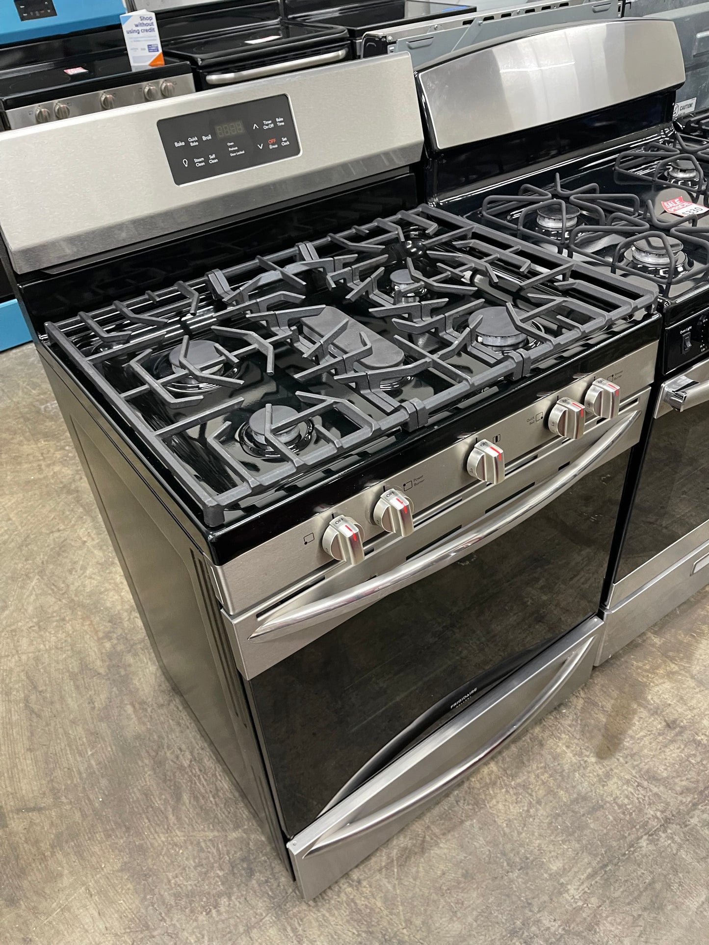 Frigidaire Gallery 30" Gas Range with Steam Clean
GCRG3038AF