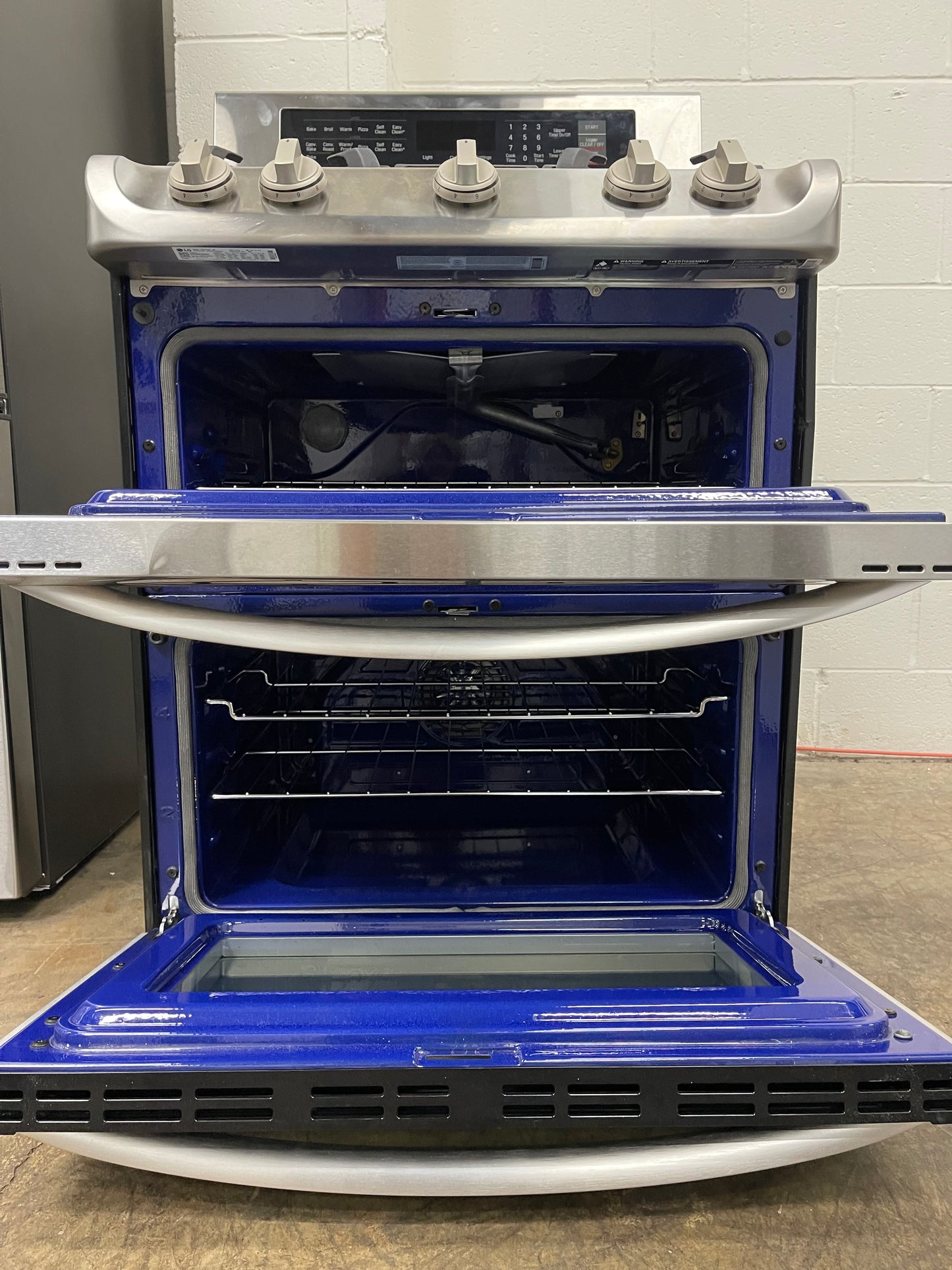 6.9 cu. ft. Gas Double Oven Range with ProBake Convection and EasyClean- Model:LDG4313ST