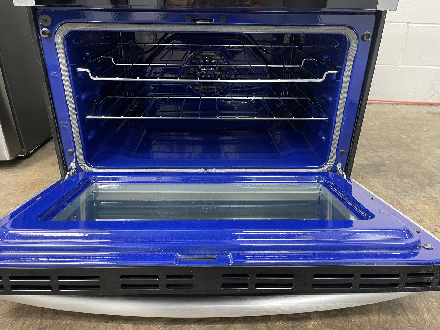 6.9 cu. ft. Gas Double Oven Range with ProBake Convection and EasyClean- Model:LDG4313ST