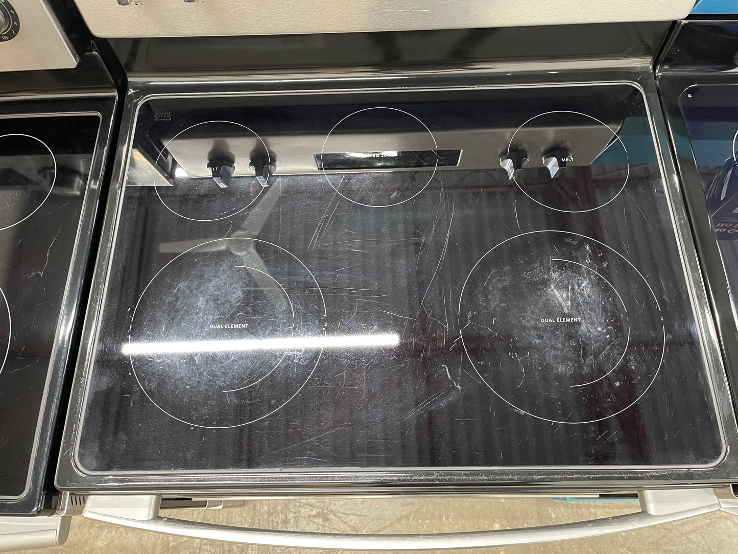 Whirlpool 30in Electric Range