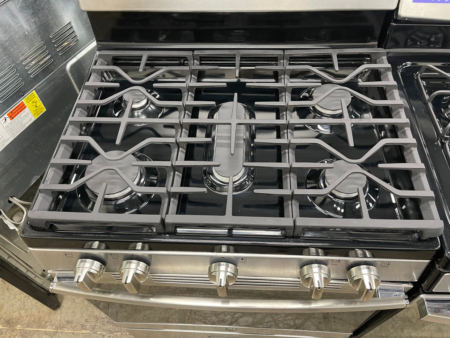 GE 30 in. 5.0 cu. ft. Freestanding Gas Range in Stainless Steel - Model: JGBS66REK3SS
