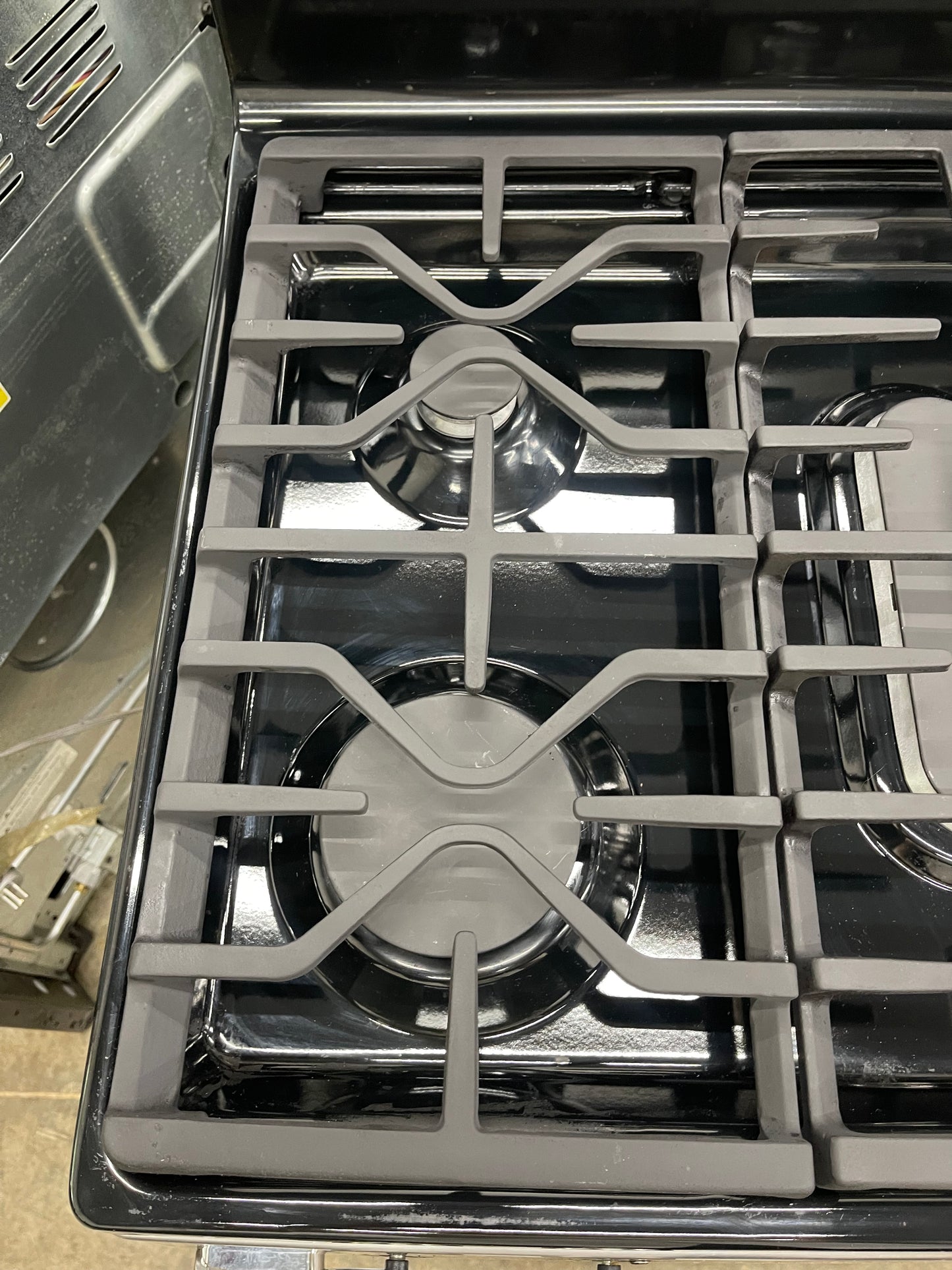 GE 30 in. 5.0 cu. ft. Freestanding Gas Range in Stainless Steel - Model: JGBS66REK3SS