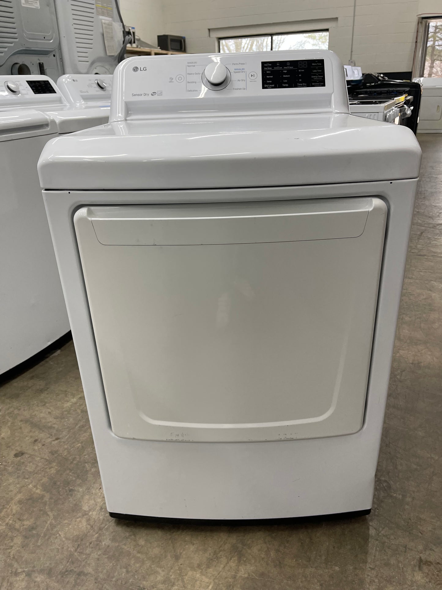 DLE7100W
LG 7.3 cu. ft. Electric Dryer with Sensor Dry Technology