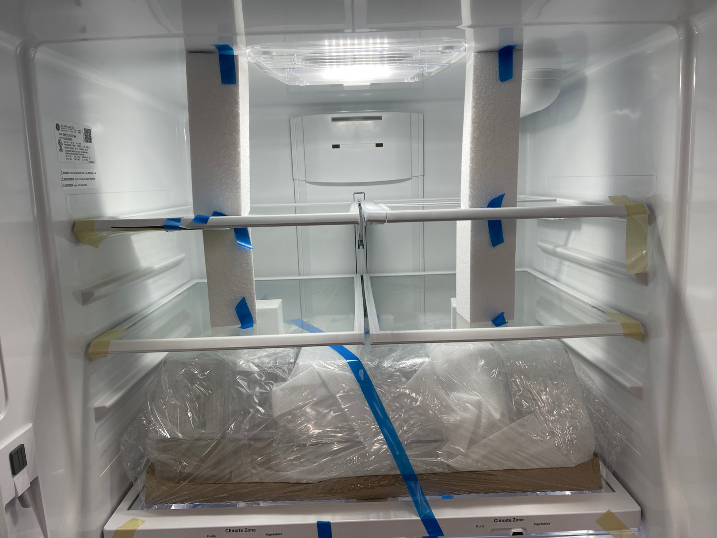GE GNE25JGKWW
33 Inch French Door Refrigerator with 24.7 Cu. Ft. Capacity, Quick Space Shelf, Turbo Cool, LED Lighting, Icemaker, Enhanced Shabbos Mode Capable, Internal Water Dispenser, Water Filtration, and ENERGY STAR Qualified: White