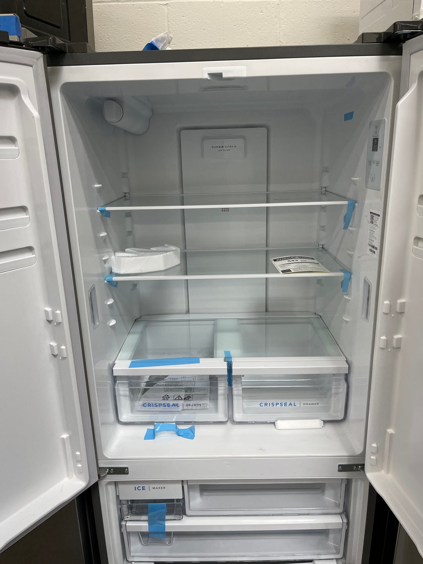 Frigidaire 17.6 Cu. Ft. Counter-Depth French Door Refrigerator
FRFG1723AV