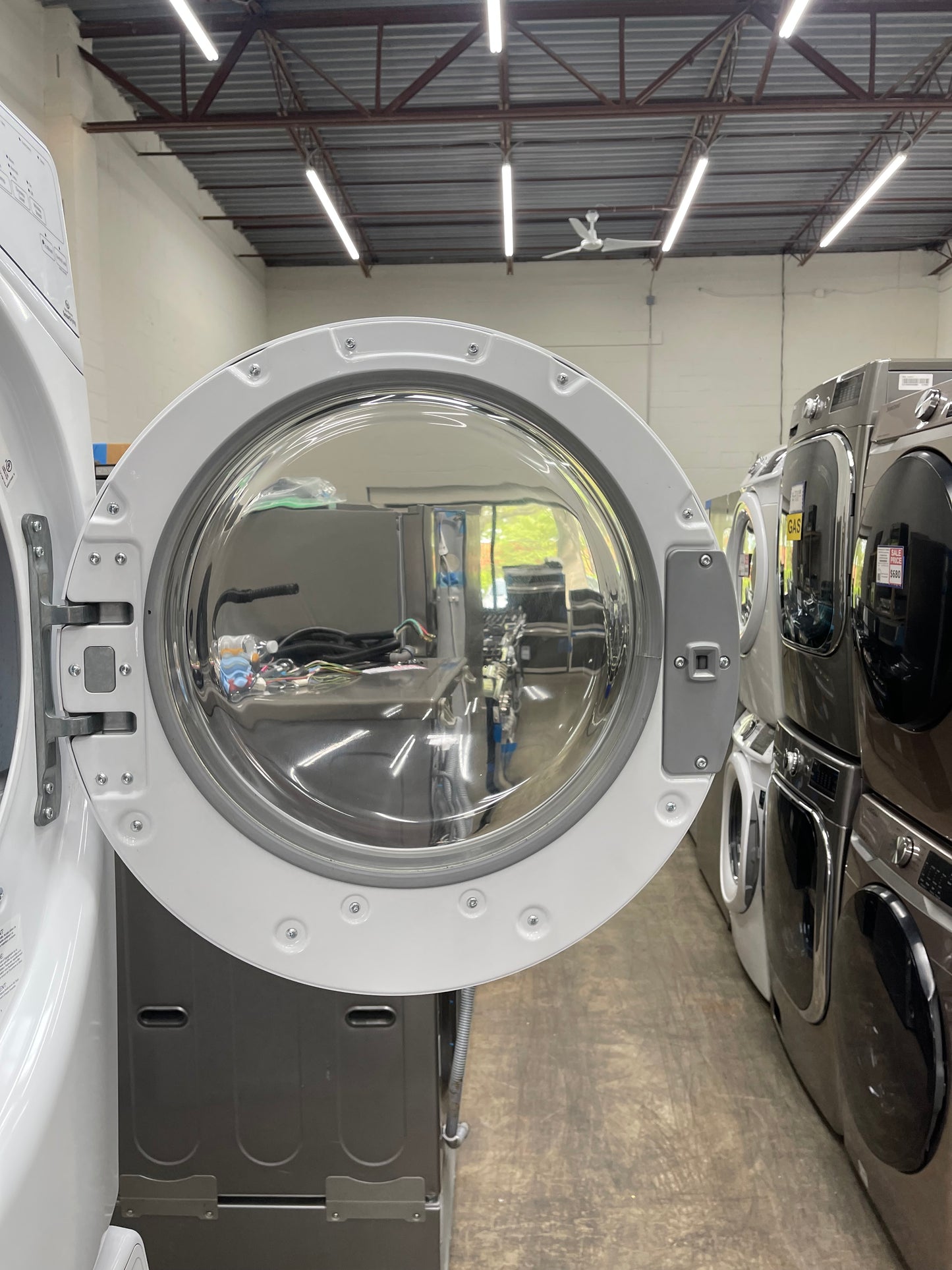 Whirlpool Duet Front-Load Washer 4.5 cu. ft. and 7.4 cu. ft. Electric Dryer Set in White