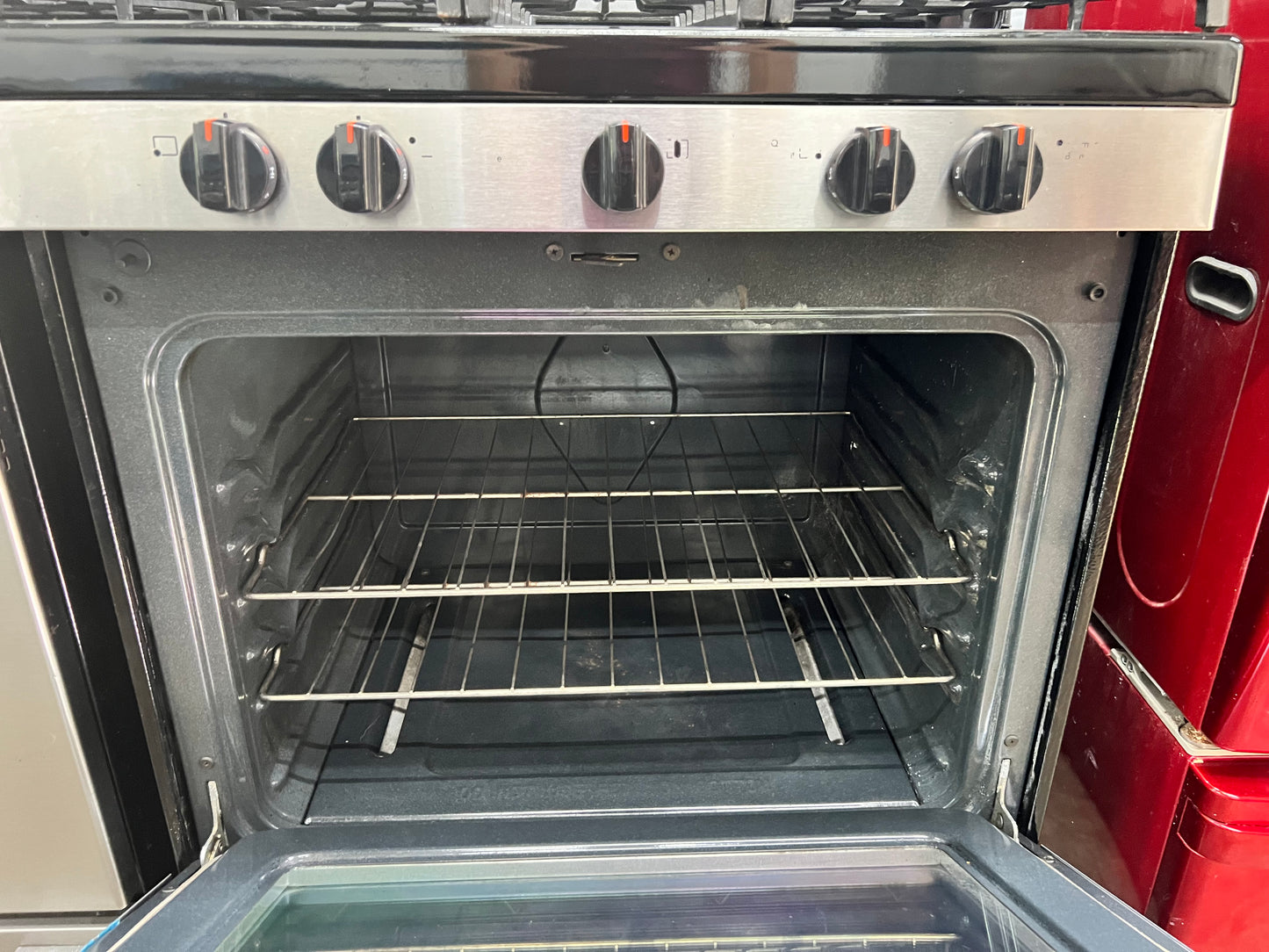 Frigidaire 30-in 5 Burners 5-cu ft Self Cleaning Gas Range in Stainless Steel-Model #FFGF3054TS