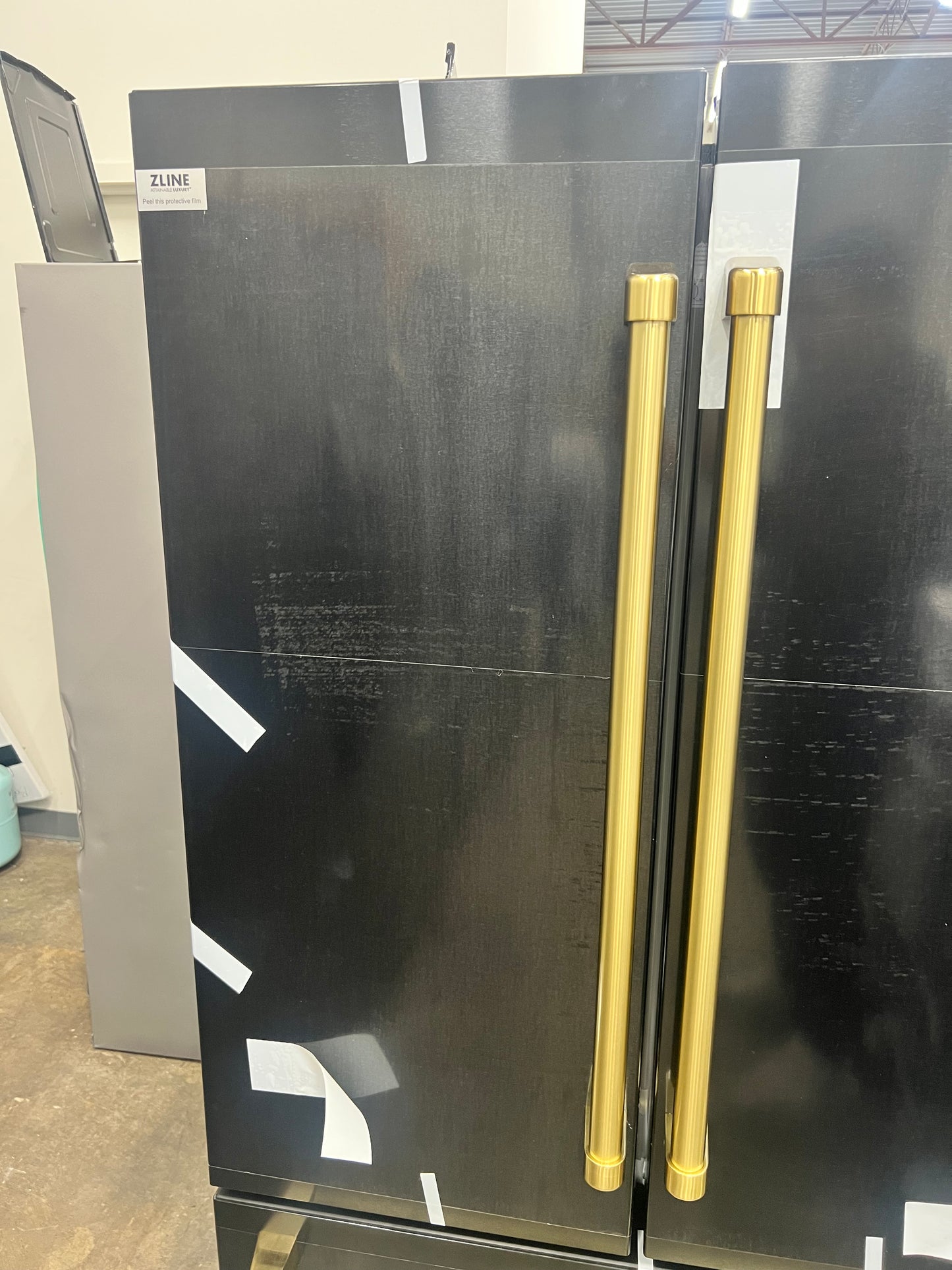 ZLINE KITCHEN & BATH Counter-Depth Autograph Edition 22.5-cu ft 4 -Door French Door Refrigerator with Ice Maker with Ice Dispenser ( Fingerprint Resistant Black Stainless Steel with Champagne Bronze accent Handles)-Model #RFM-36-BS-CB