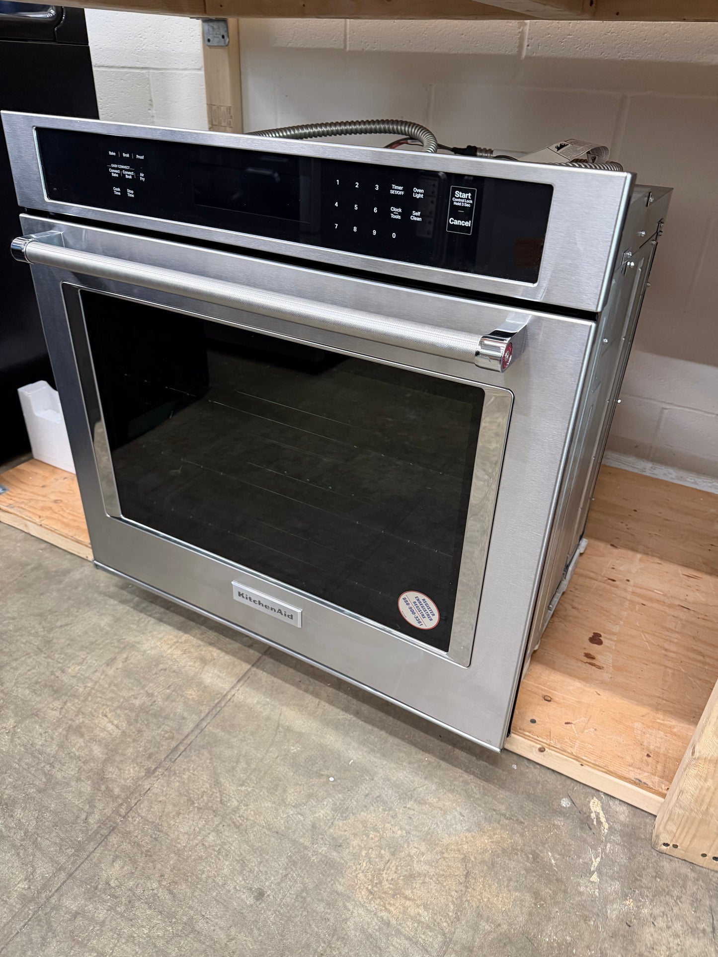 KitchenAid KOES530PSS
30 Inch Single Electric Wall Oven with 5 Cu. Ft. Capacity, Air Fry Mode, Even-Heat True Convection, EasyConvect Conversion System, Even-Heat Preheat, Integrated Meat Thermometer, Self-Close Doors, Self-Cleaning Cycle, Sabbath Mod