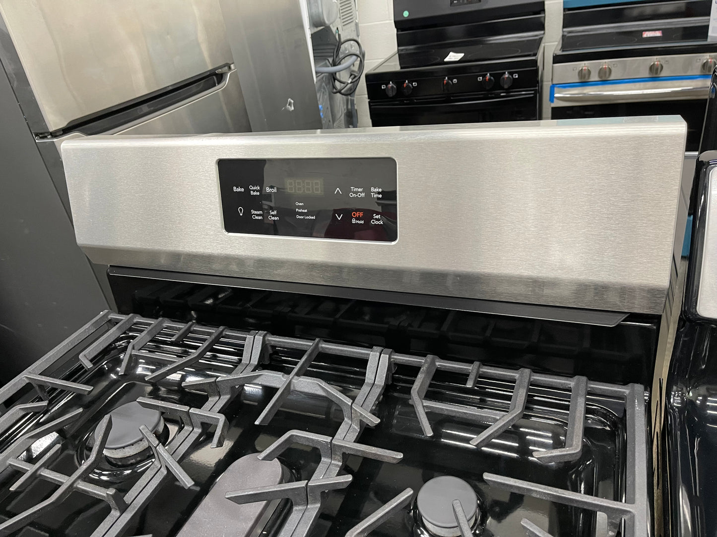 Frigidaire Gallery 30" Gas Range with Steam Clean
GCRG3038AF