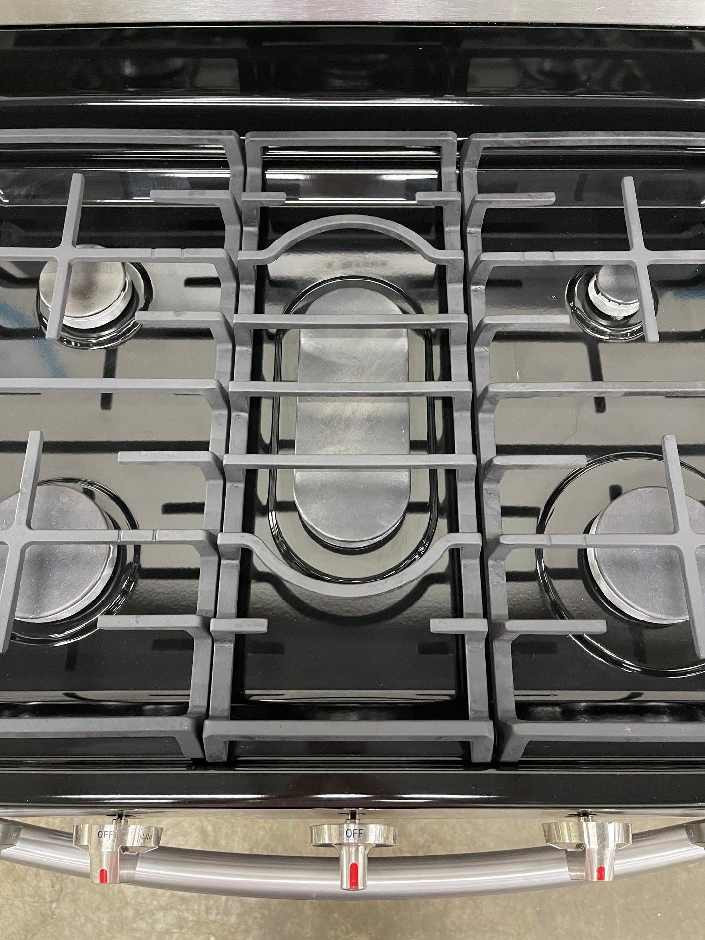 Samsung 30-in 5 Burners 5.8 cu. ft. Freestanding Gas Range with Convection Oven in Stainless Steel-Model #NX58H5600SS