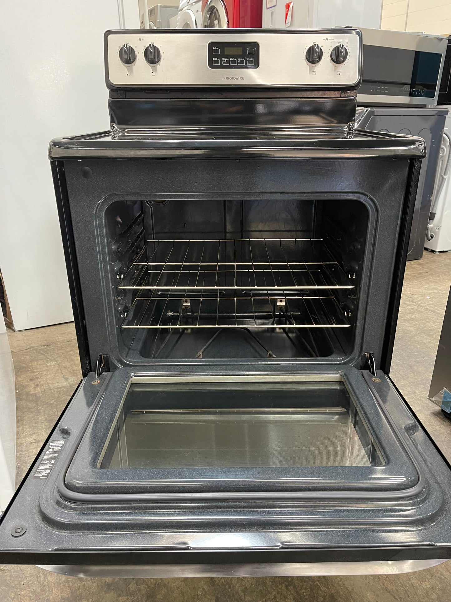 Frigidaire FFEF3012LS
30 Inch Freestanding Electric Range with 4 Radiant Elements, 4.8 cu. ft. Oven Capacity, Manual Clean and Store-More Storage Drawer: Stainless Steel