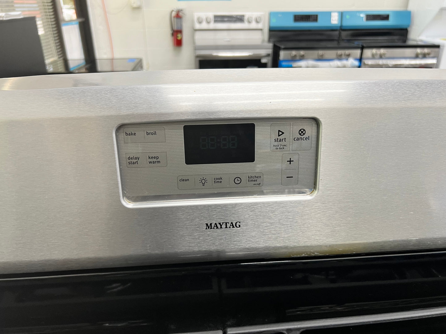 Maytag 30-in 5 Burners 5.8-cu ft Self-cleaning Freestanding Gas Range in Stainless Steel-Model #MGR8674AS