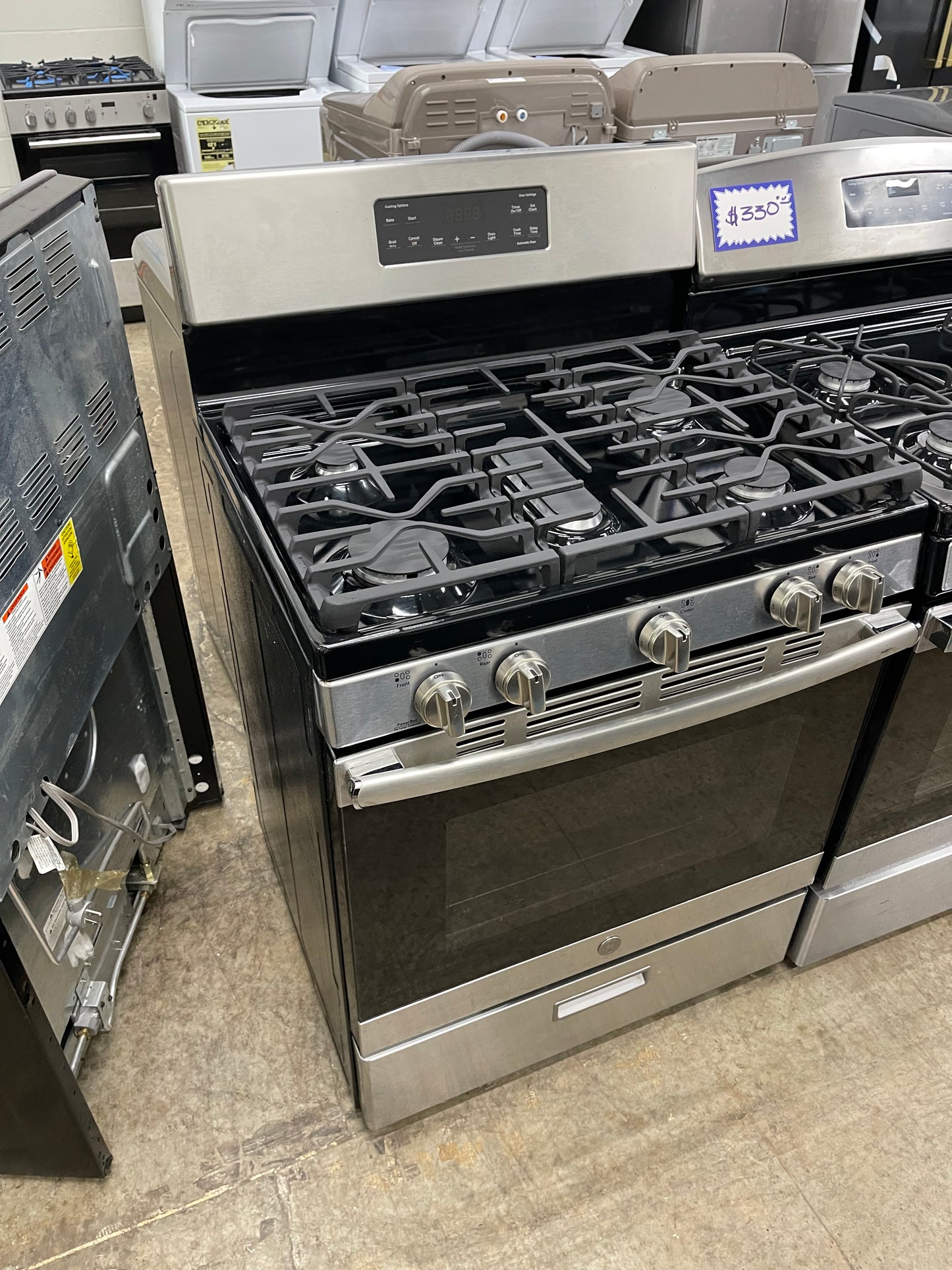 GE 30 in. 5.0 cu. ft. Freestanding Gas Range in Stainless Steel - Model: JGBS66REK3SS