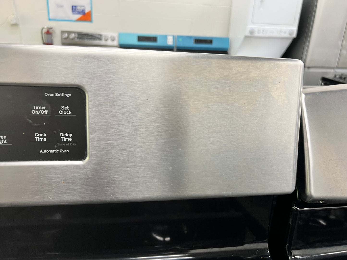 GE 30 in. 5.0-cu. ft. Freestanding Gas Range in Stainless Steel-Model #JGBS66REK3SS