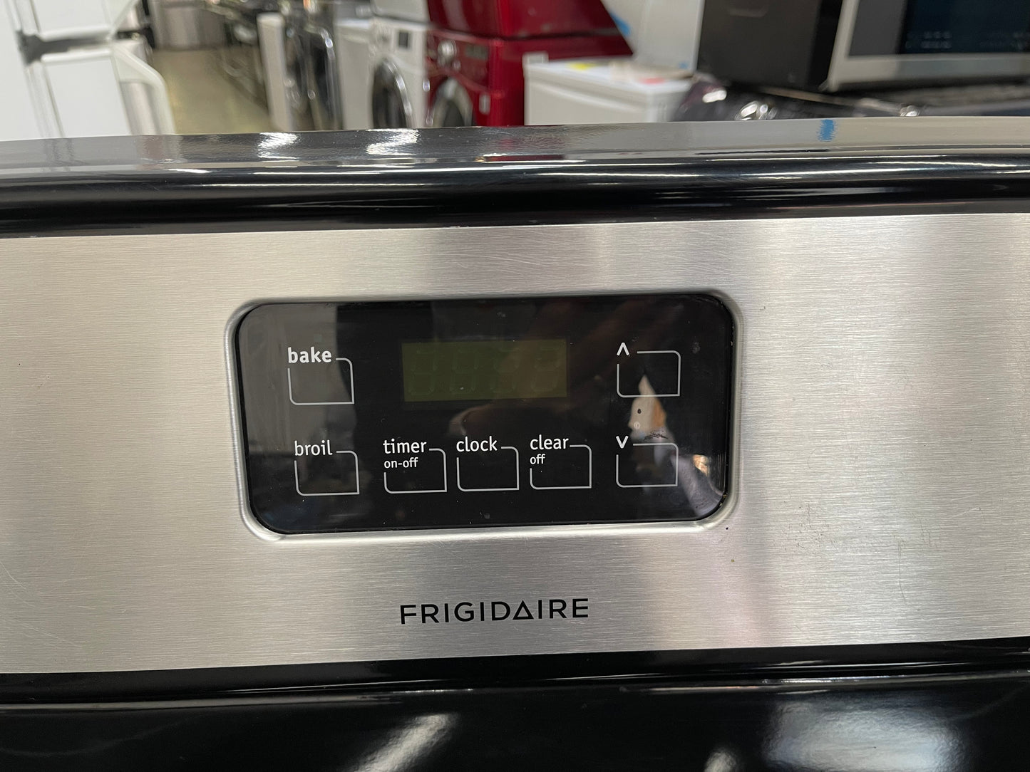 Frigidaire FFEF3012LS
30 Inch Freestanding Electric Range with 4 Radiant Elements, 4.8 cu. ft. Oven Capacity, Manual Clean and Store-More Storage Drawer: Stainless Steel