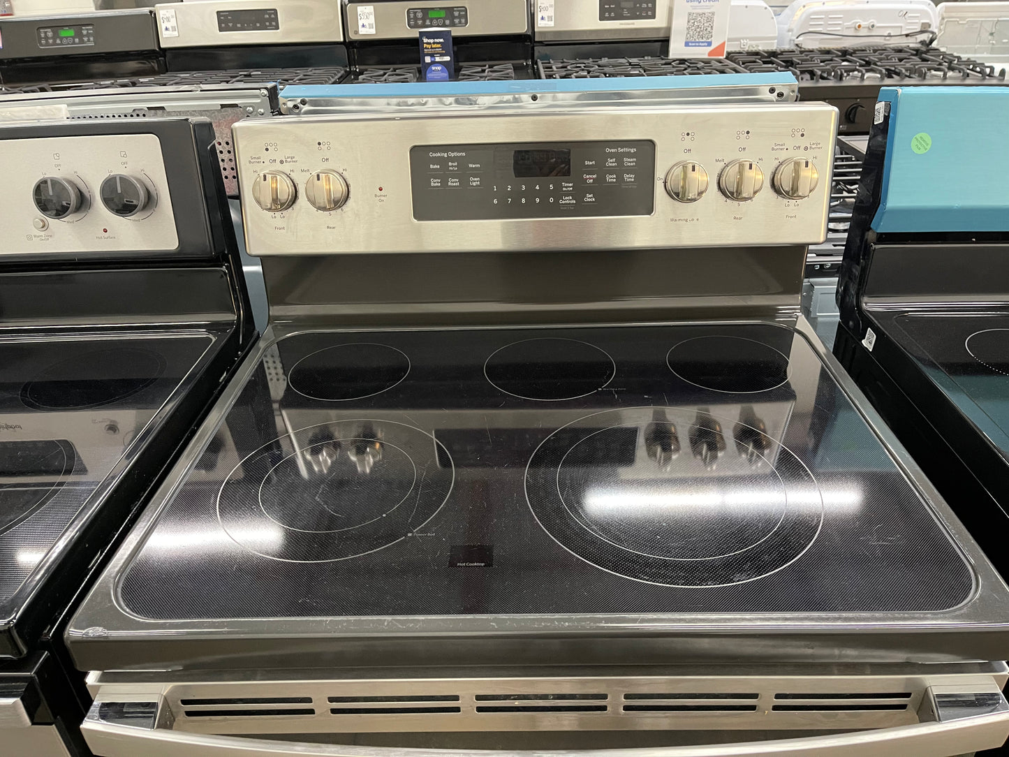 GE 30" Free-Standing Electric Convection Range
Model #:JB750SJSS