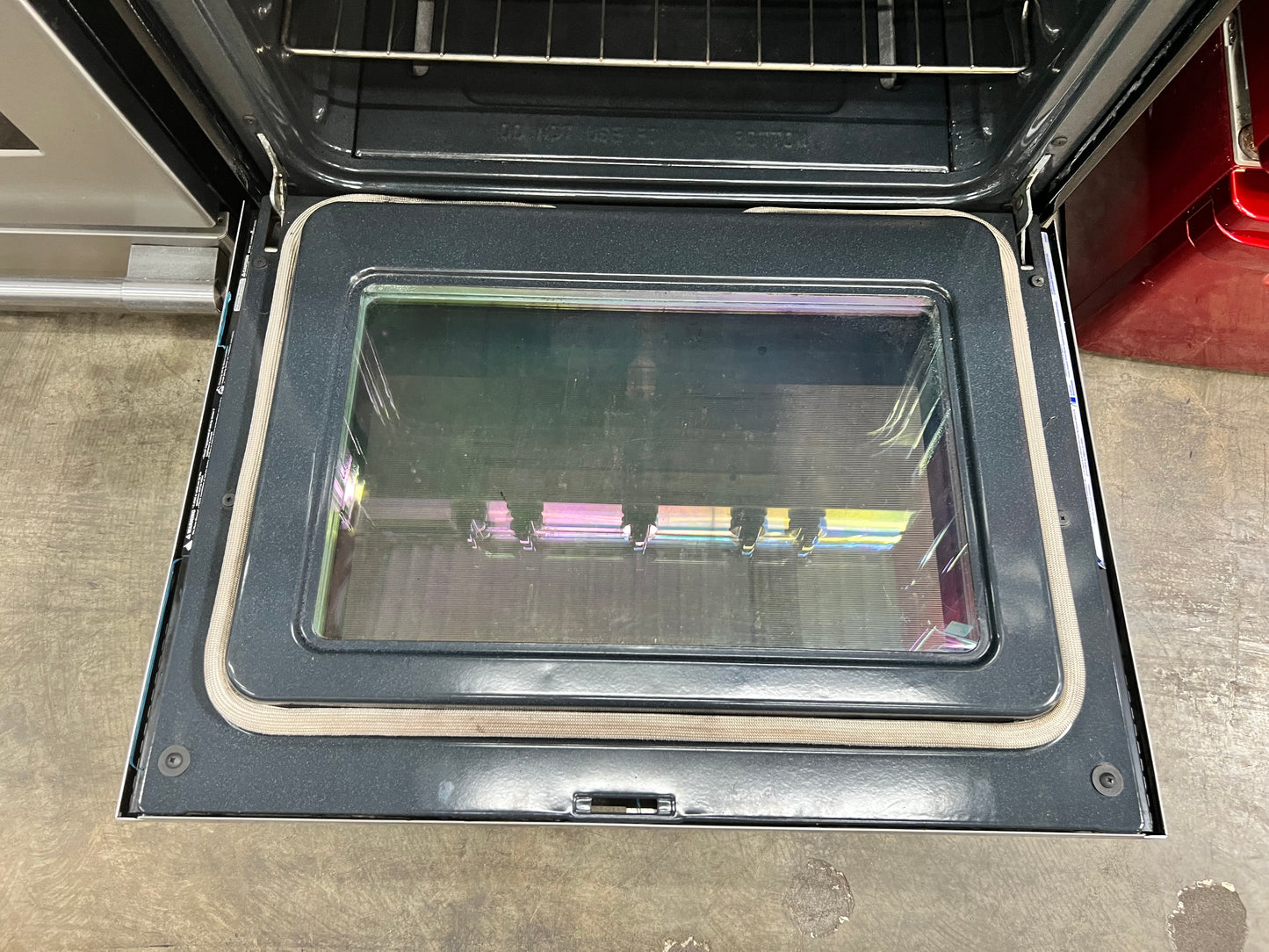 Frigidaire 30-in 5 Burners 5-cu ft Self Cleaning Gas Range in Stainless Steel-Model #FFGF3054TS