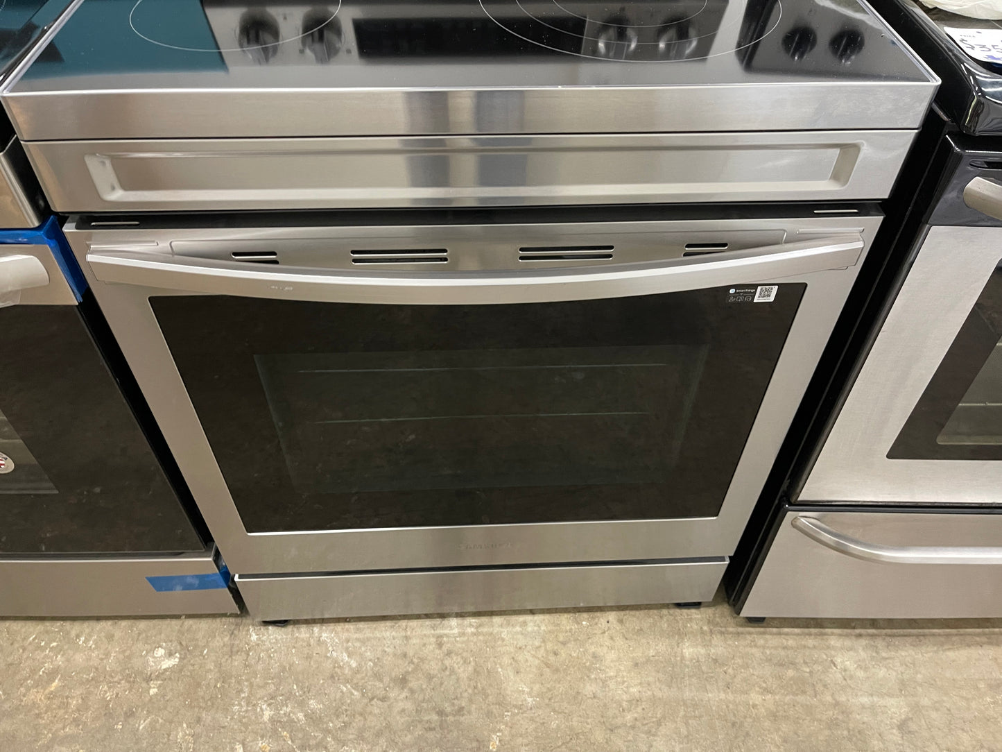 30" 6.3 cu. Ft. Smart Electric Freestanding True Convection Range with Air Fry
NE63A6711SS
