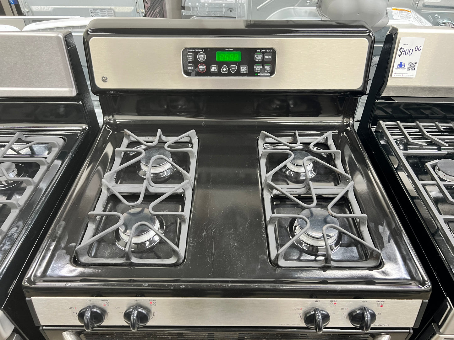 GE 30" Free-Standing Gas Range with 5.0 Cubic Feet Capacity Oven in Stainless Steel-Model #JGBP33SEHSS