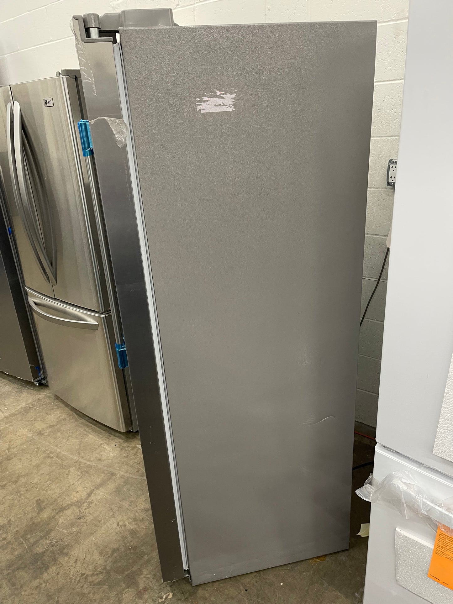 Frigidaire Professional 22.3 Cu. Ft. 36" Counter Depth Side by Side Refrigerator
PRSC2222AF