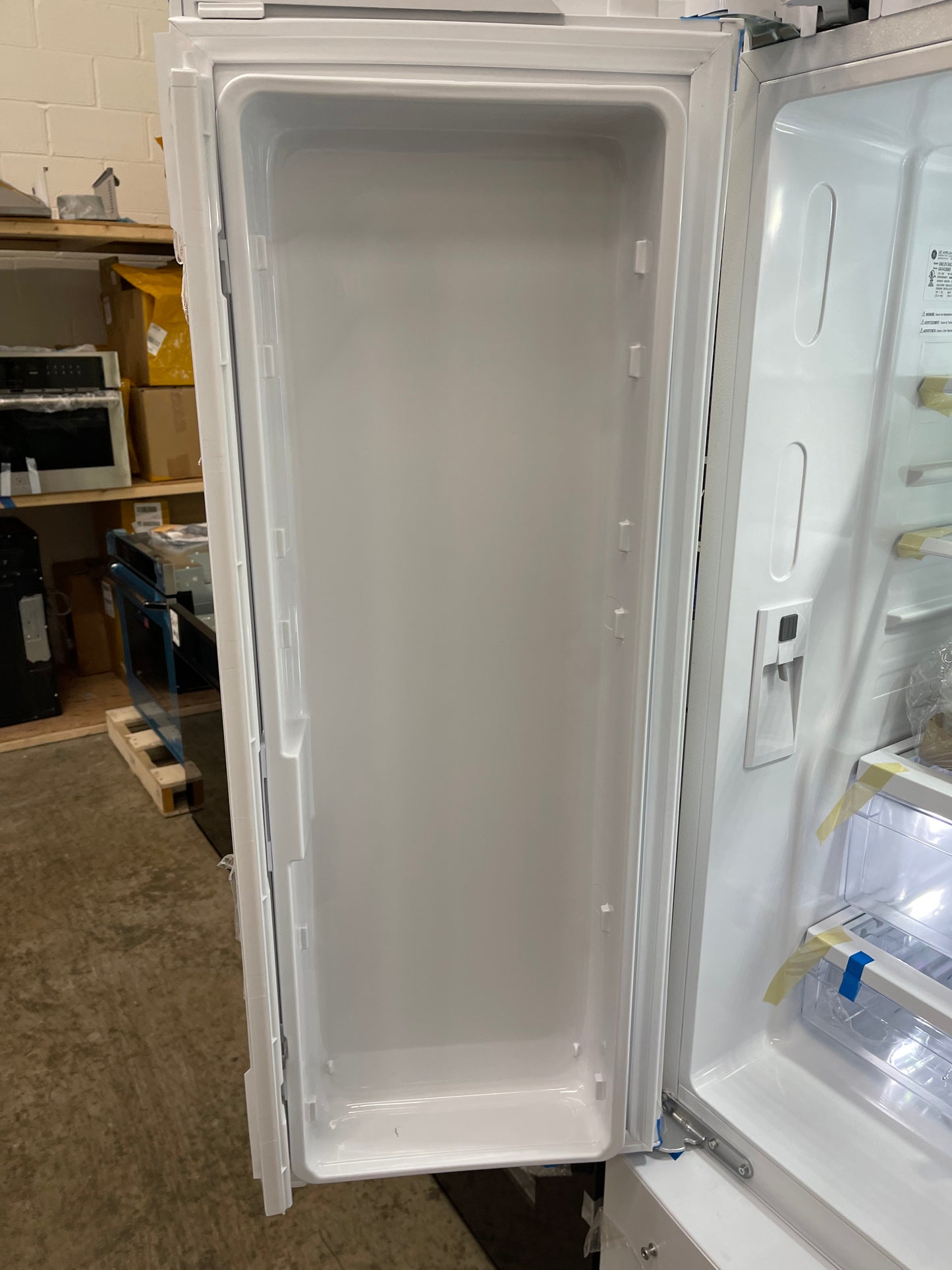 GE GNE25JGKWW
33 Inch French Door Refrigerator with 24.7 Cu. Ft. Capacity, Quick Space Shelf, Turbo Cool, LED Lighting, Icemaker, Enhanced Shabbos Mode Capable, Internal Water Dispenser, Water Filtration, and ENERGY STAR Qualified: White