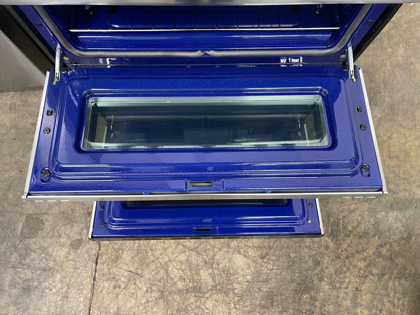 6.9 cu. ft. Gas Double Oven Range with ProBake Convection and EasyClean- Model:LDG4313ST