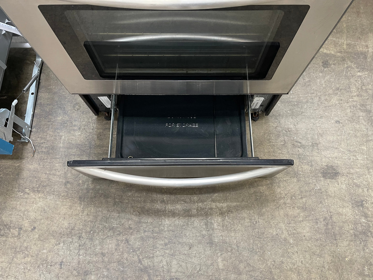 Frigidaire 30-in 5 Burners 4.2-cu ft Freestanding Gas Range in Stainless Steel-Model #FGF348KCN
