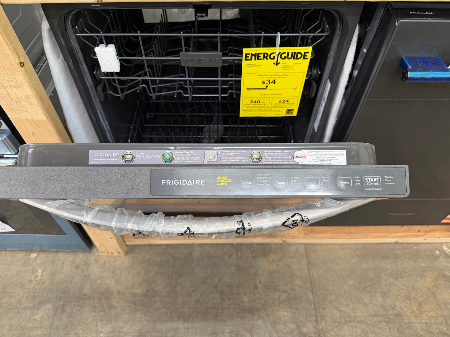 Frigidaire FDPH4316AS
24 Inch Fully Integrated Dishwasher with 14 Place Settings, 4 Wash Cycles, 52 dBA, PVC Coated Racks, MaxDry , DishSense Sensor, NSF Certified, and Energy Star : Stainless Steel