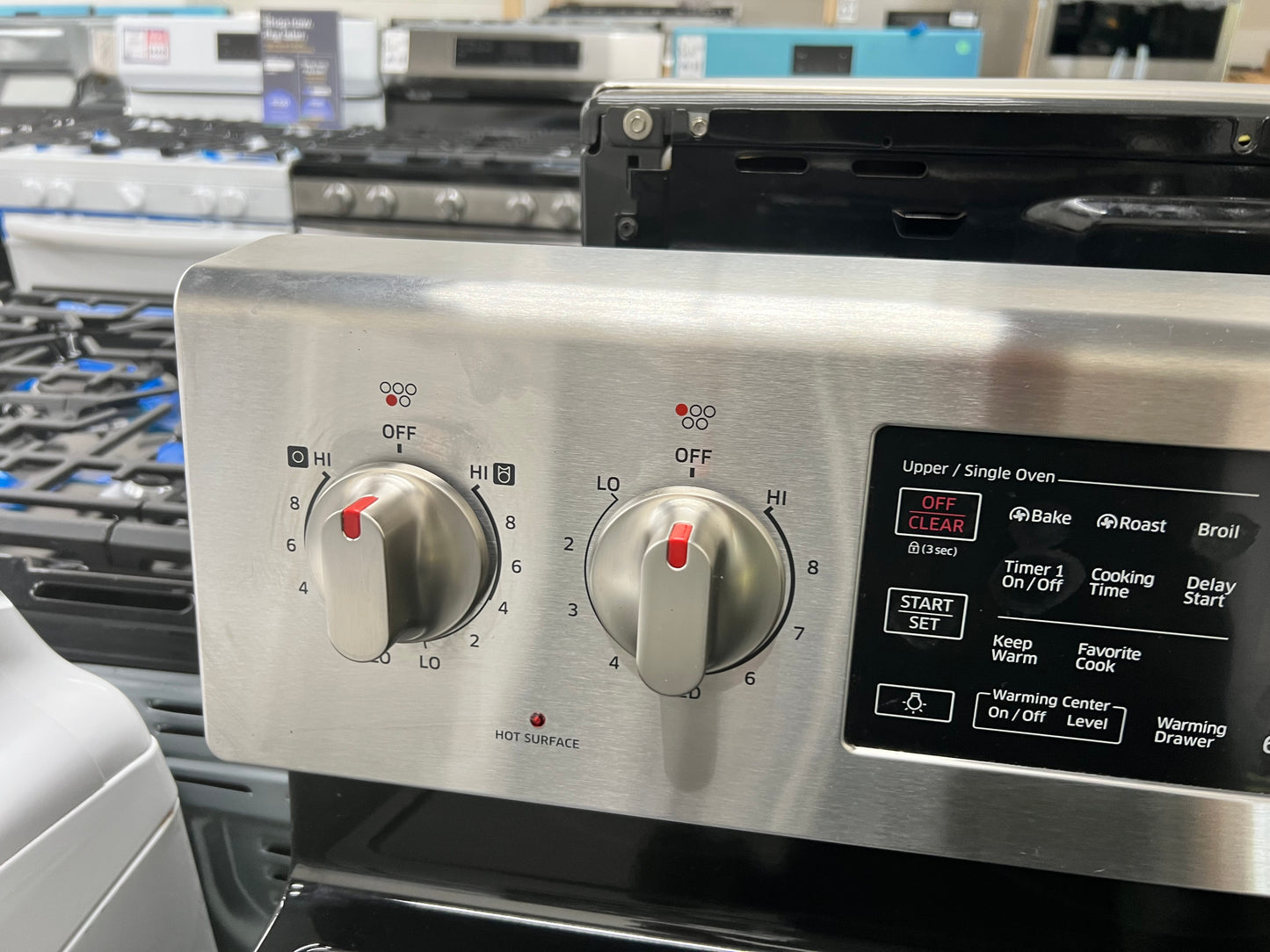 Samsung Flex Duo 30-in Glass Top 5 Burners 2.6-cu ft / 3.2-cu ft Self-cleaning Convection Oven Freestanding Double Oven Electric Range