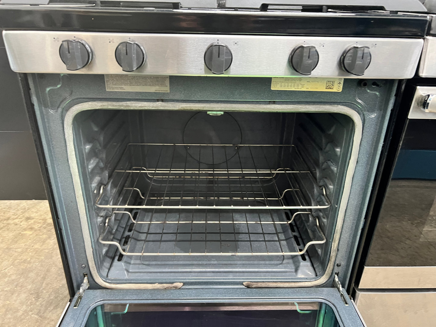 Maytag 30-in 5 Burners 5.8-cu ft Self-cleaning Freestanding Gas Range in Stainless Steel-Model #MGR8674AS