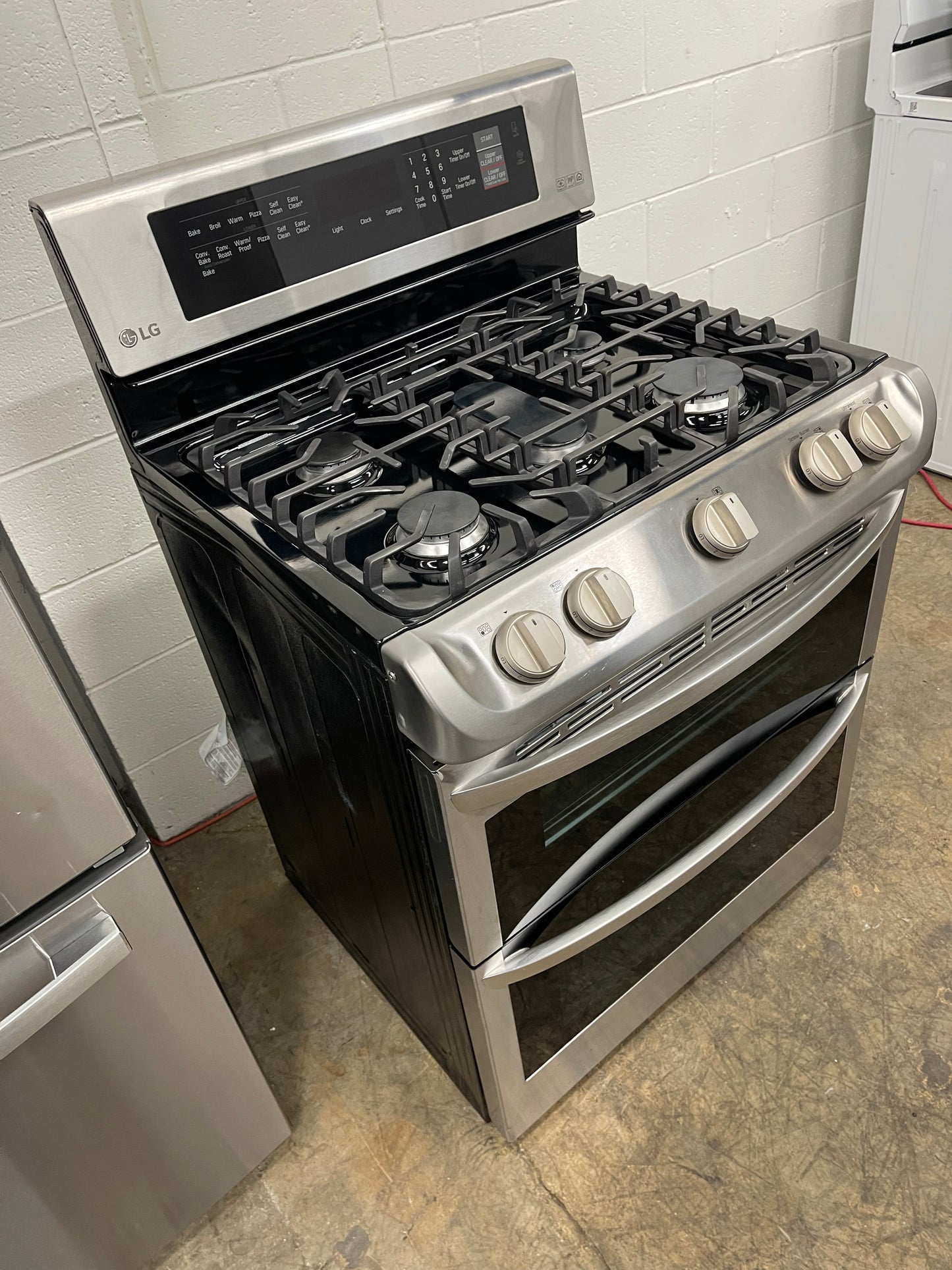 6.9 cu. ft. Gas Double Oven Range with ProBake Convection and EasyClean- Model:LDG4313ST