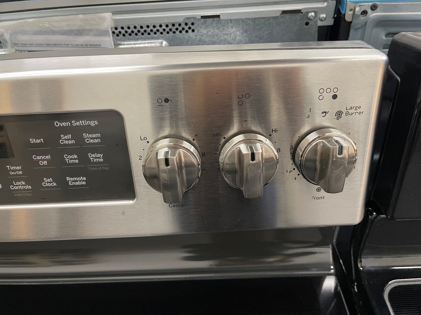 GE Profile PB930SLSS
30 Inch Smart Electric Range with 5.3 Cu. Ft. Oven, Five Heating Elements, Temperature Probe, True European Convection, WiFi, 3600W Power Boil, Chef Connect, and Self Clean