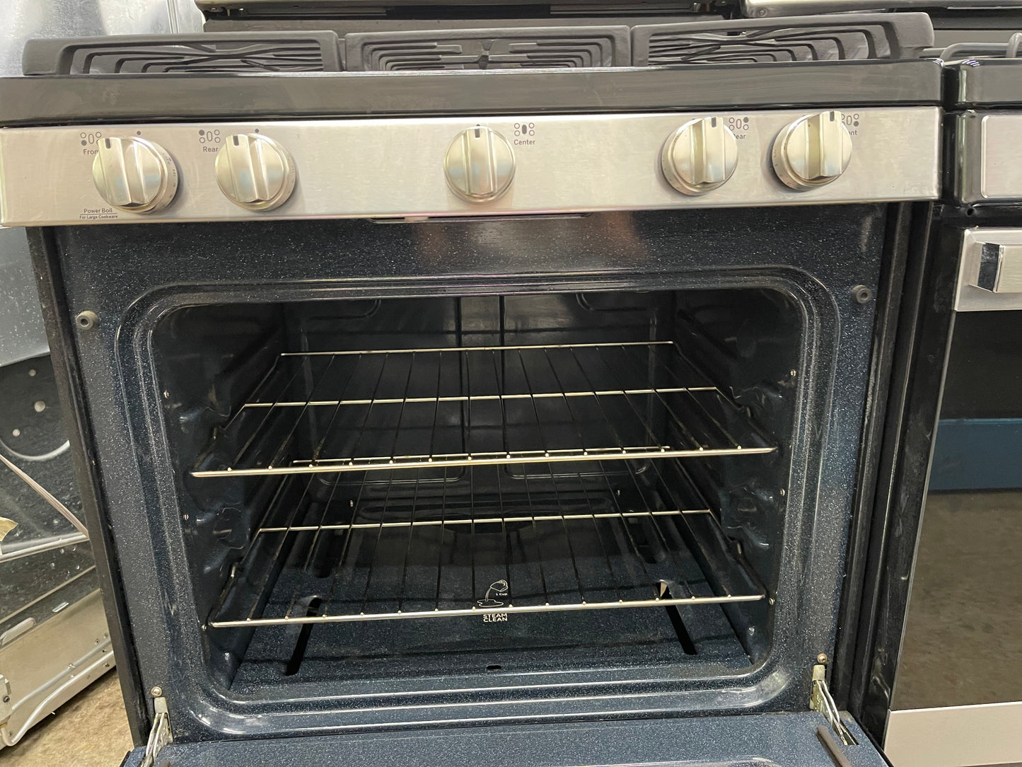 GE 30 in. 5.0 cu. ft. Freestanding Gas Range in Stainless Steel - Model: JGBS66REK3SS