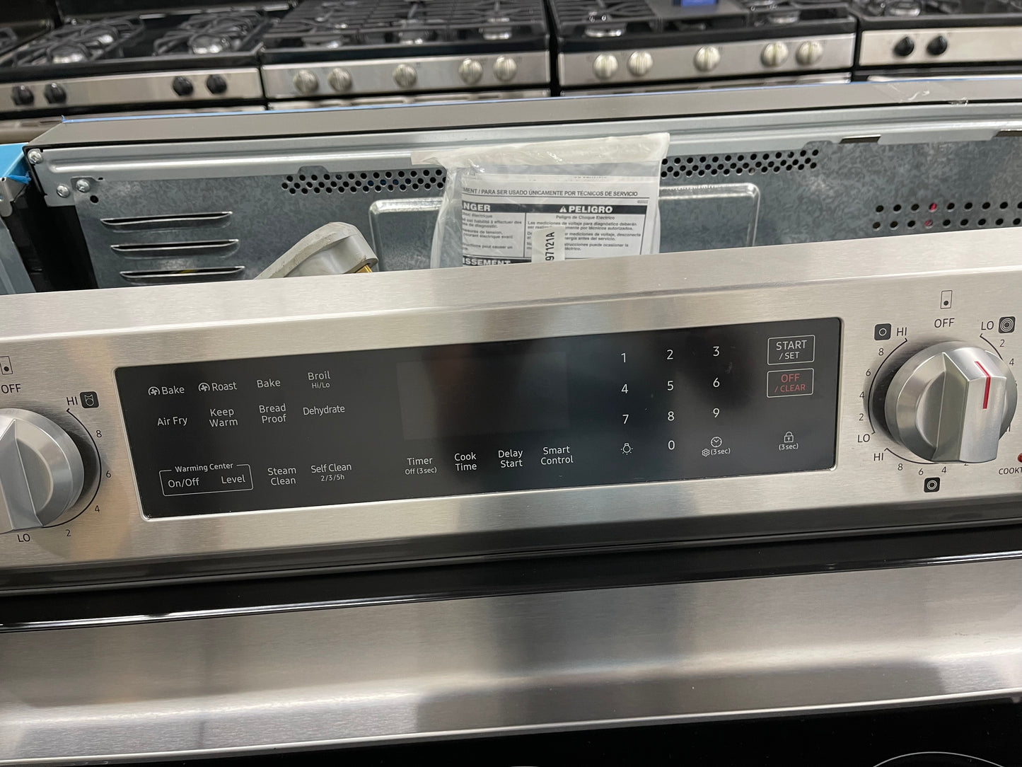 30" 6.3 cu. Ft. Smart Electric Freestanding True Convection Range with Air Fry
NE63A6711SS