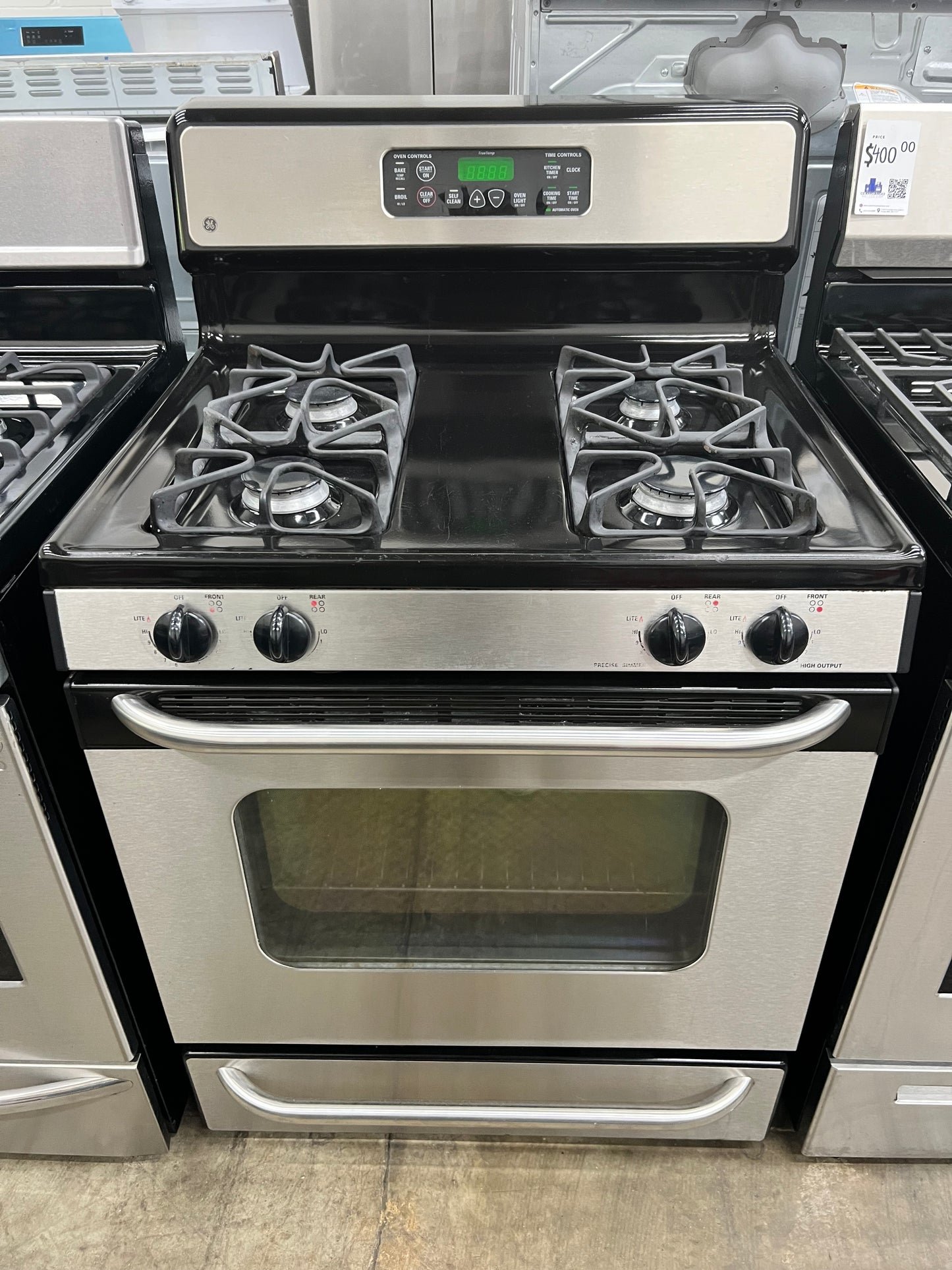 GE 30" Free-Standing Gas Range with 5.0 Cubic Feet Capacity Oven in Stainless Steel-Model #JGBP33SEHSS