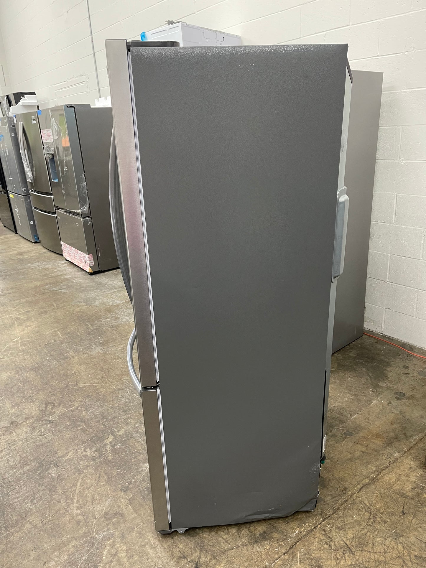 Frigidaire 17.6 Cu. Ft. Counter-Depth French Door Refrigerator
FRFG1723AV