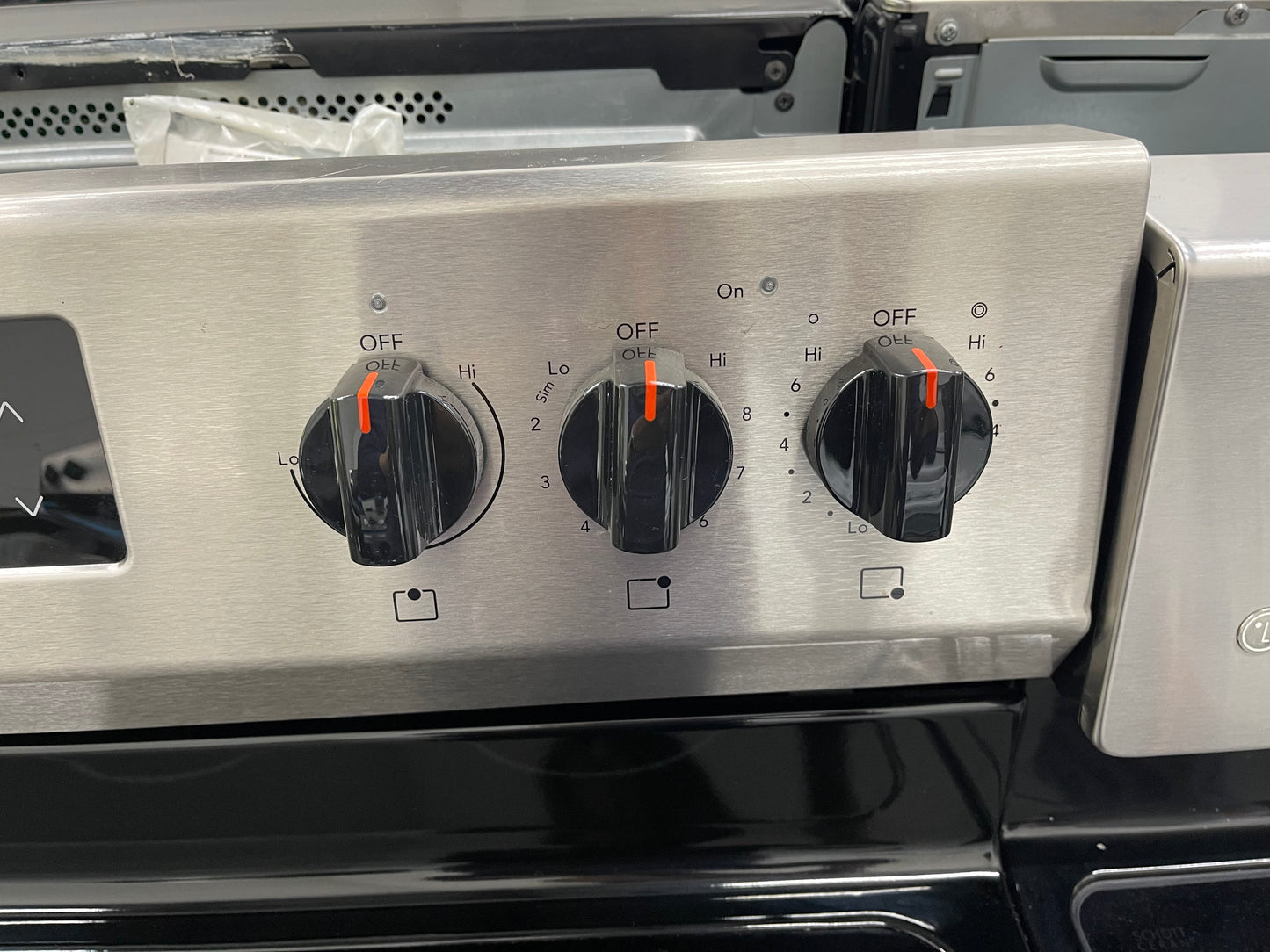 Frigidaire 30 in. 5 Burner Element Freestanding Electric Range in Stainless Steel-FCRE3052AS