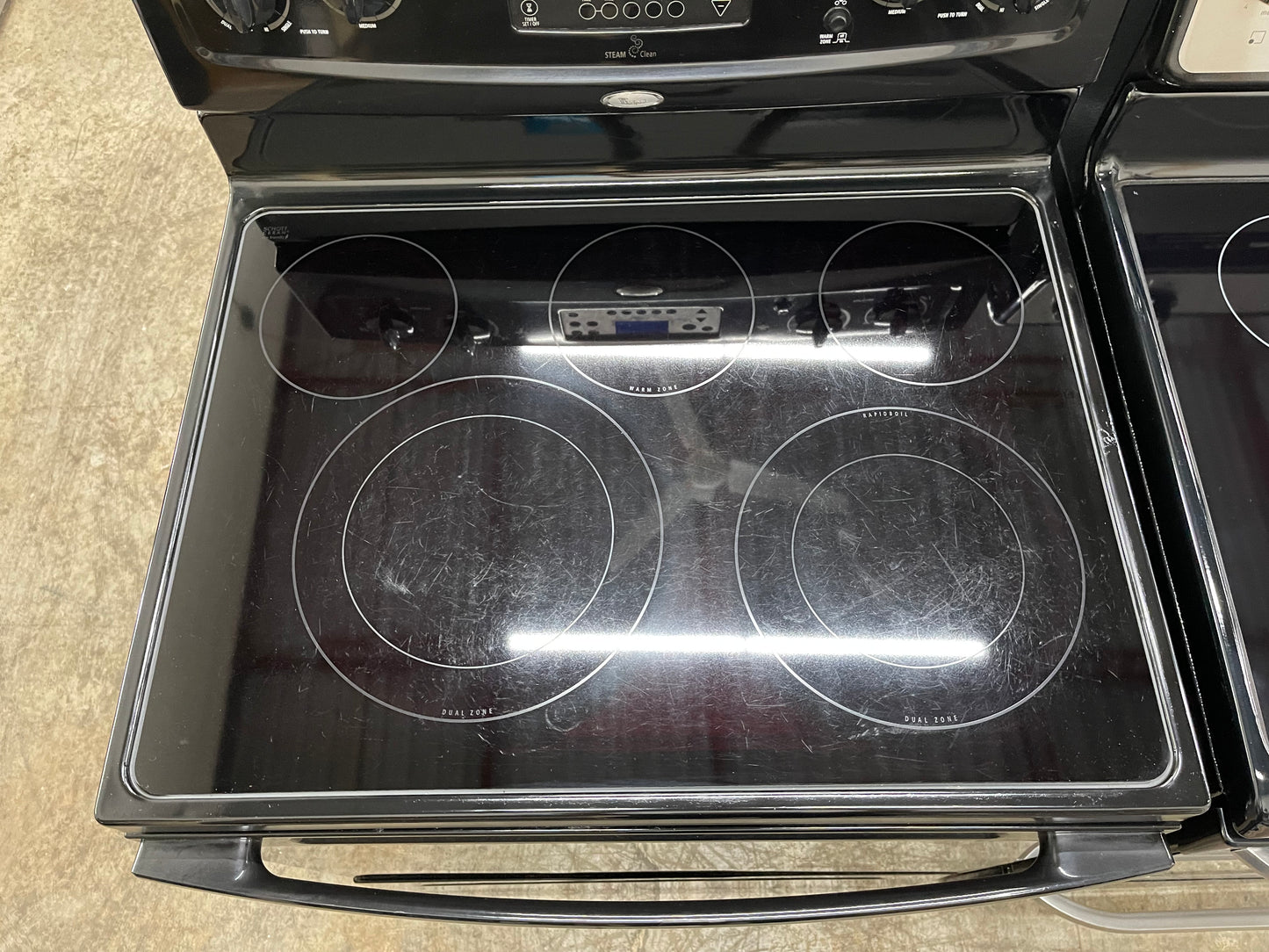 Whirlpool WFE381LVB
30 Inch Freestanding Electric Range with 4 Radiant Burners, Ceramic Glass Cooktop, 5.3 cu. ft. Capacity Oven, Rapid Boil Element, TimeSavor Convection Cooking and Storage Drawer: Black