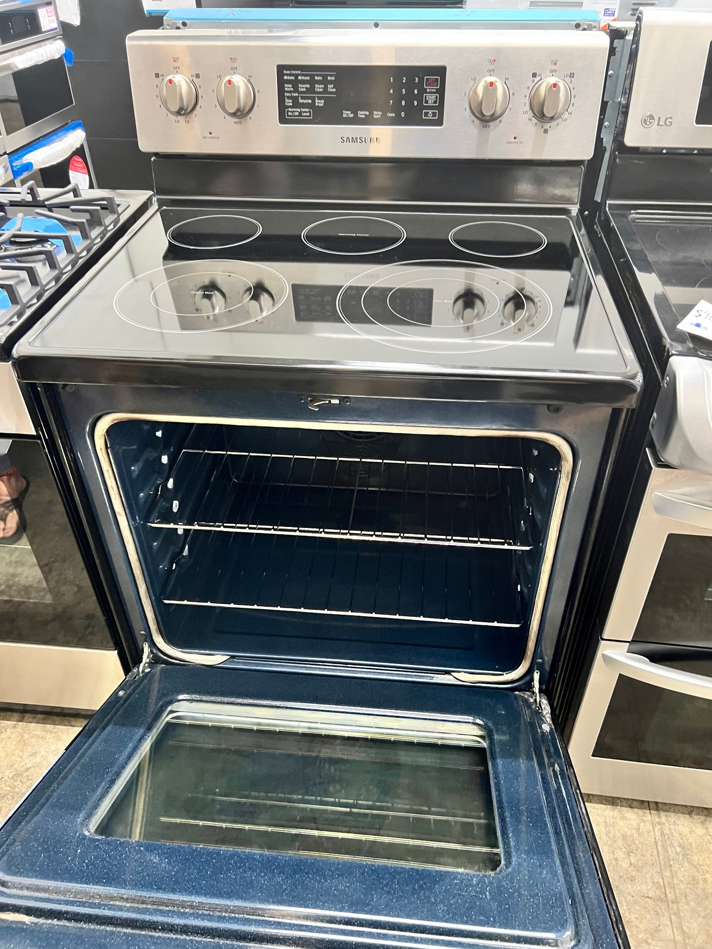 Samsung Electric Range in Stainless Steel