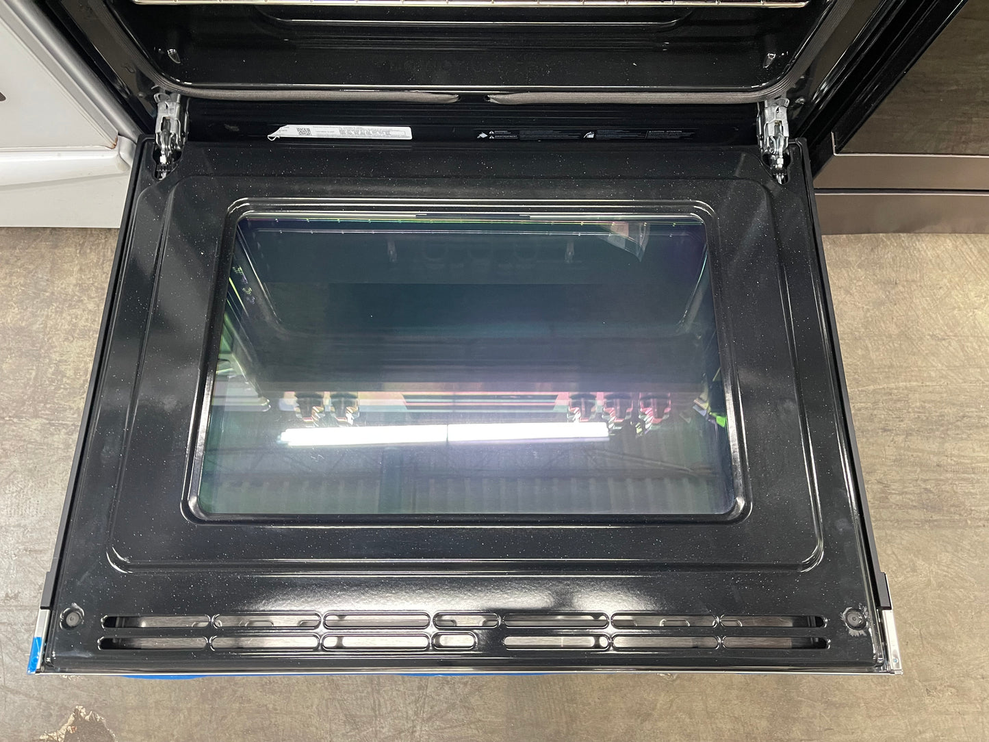Frigidaire 5 Burners 5.1-cu ft Convection Oven Slide-In Gas Range in Stainless Steel-Model #FCFG3083AS