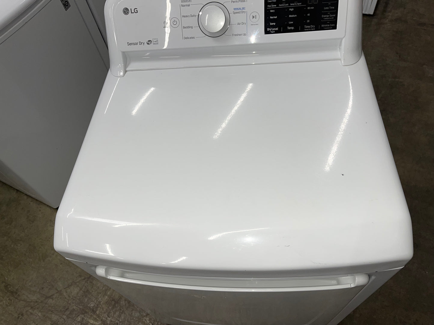 DLE7100W
LG 7.3 cu. ft. Electric Dryer with Sensor Dry Technology