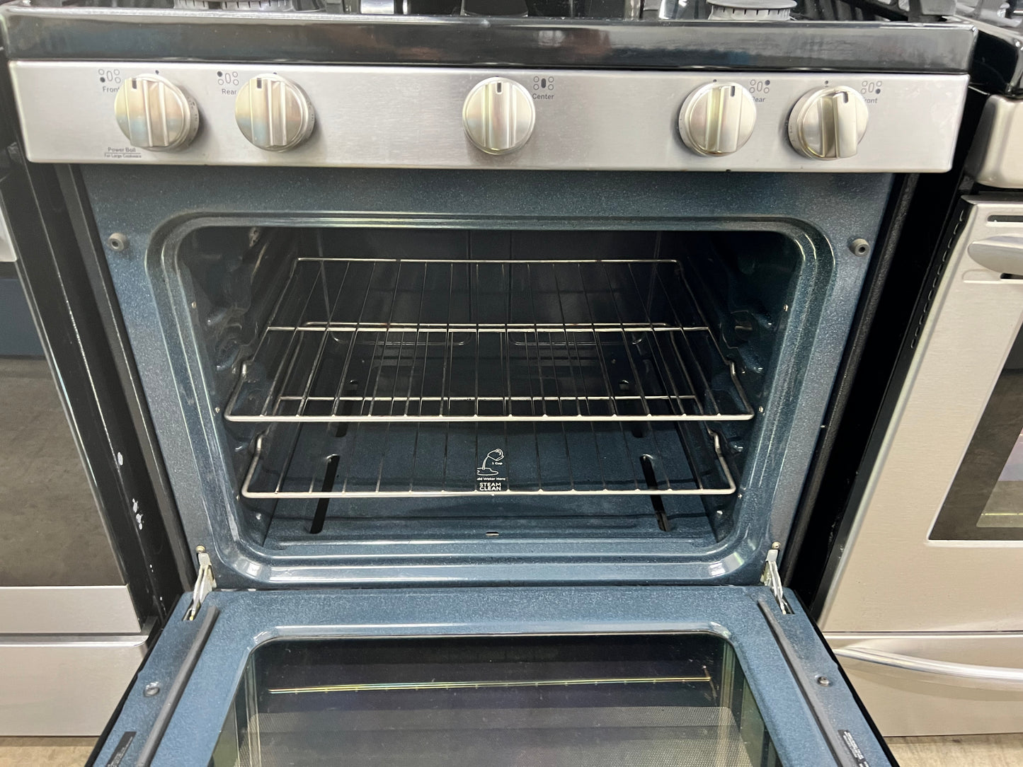 GE 30 in. 5.0-cu. ft. Freestanding Gas Range in Stainless Steel-Model #JGBS66REK3SS