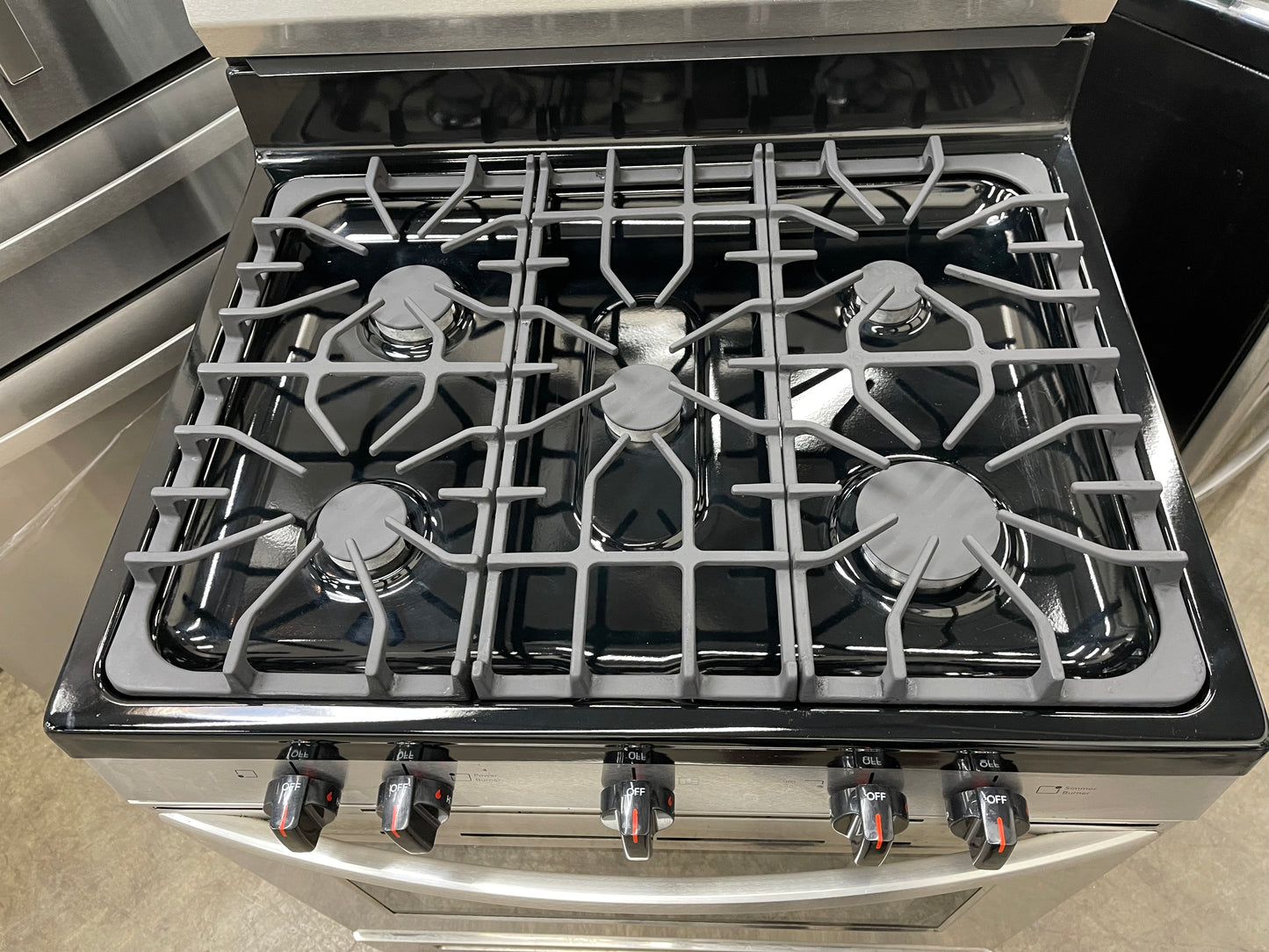 Frigidaire 30-in 5 Burners 5-cu ft Self Cleaning Gas Range in Stainless Steel-Model #FFGF3054TS
