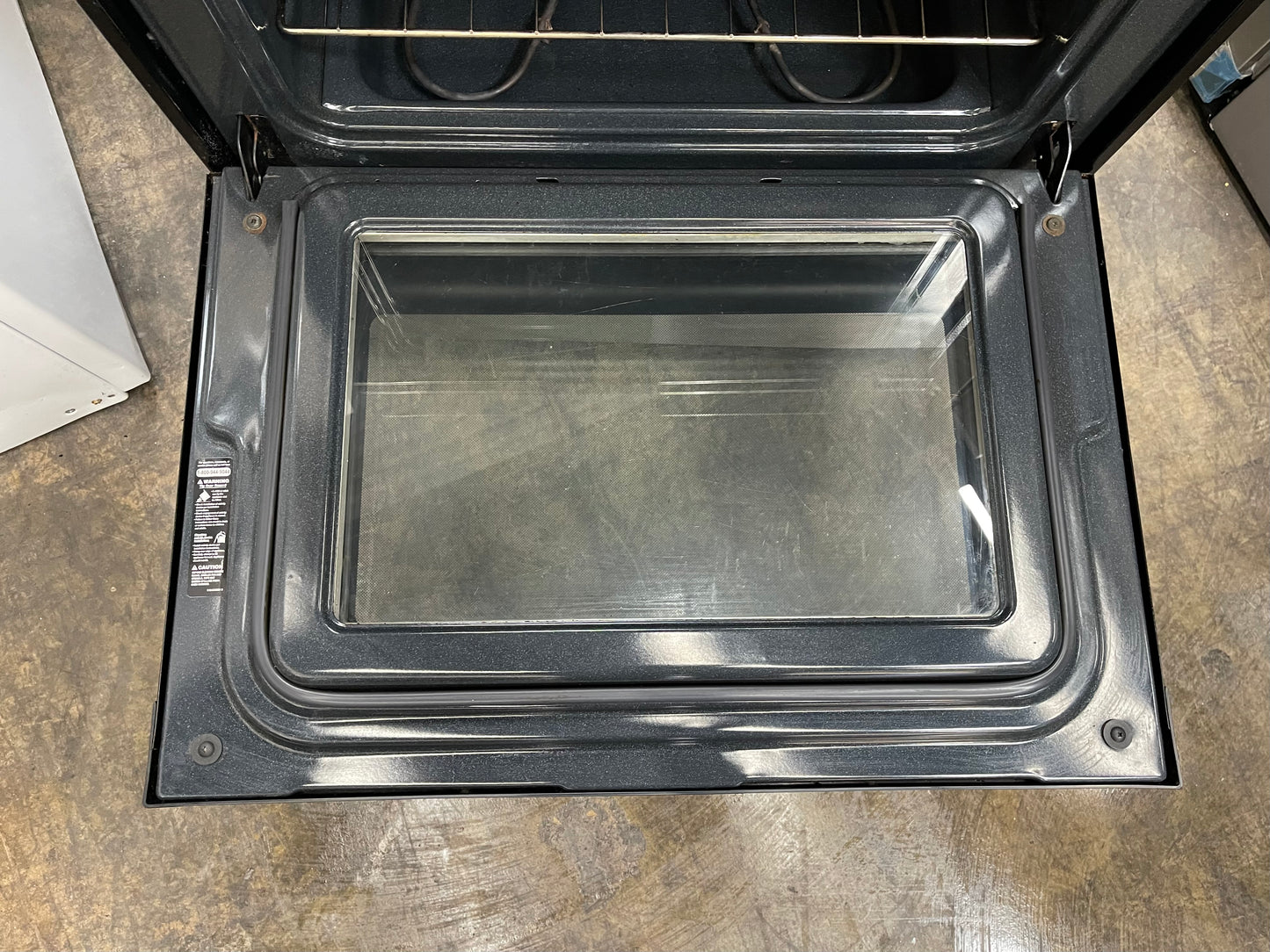 Frigidaire FFEF3012LS
30 Inch Freestanding Electric Range with 4 Radiant Elements, 4.8 cu. ft. Oven Capacity, Manual Clean and Store-More Storage Drawer: Stainless Steel