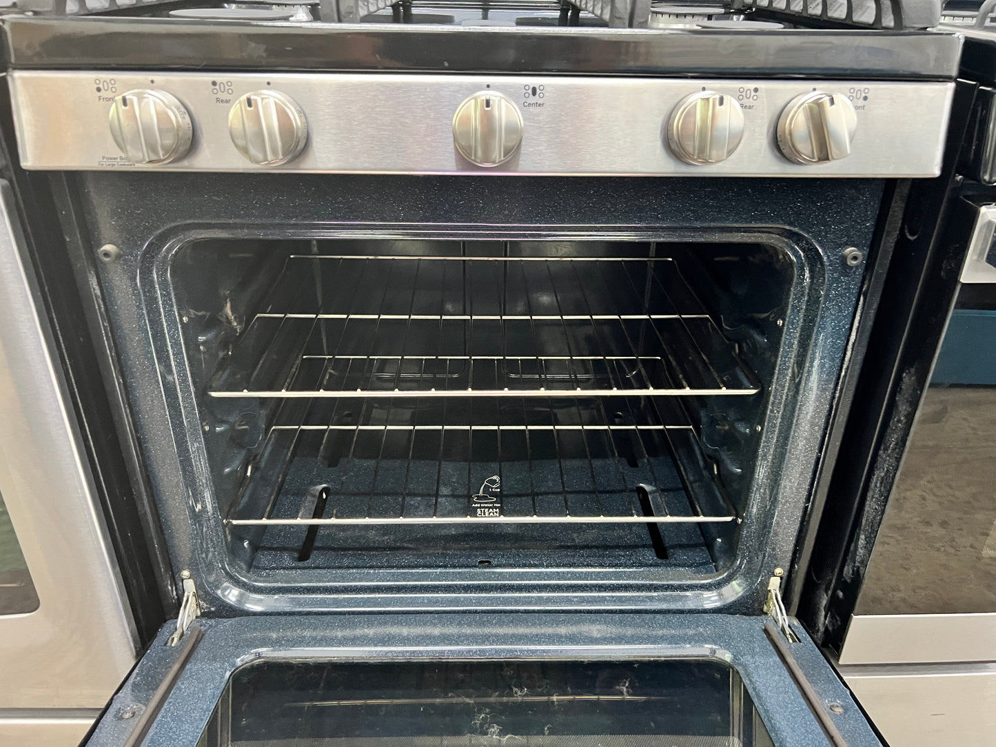 GE 30 in. 5.0-cu. ft. Freestanding Gas Range in Stainless Steel-Model #JGBS66REK3SS