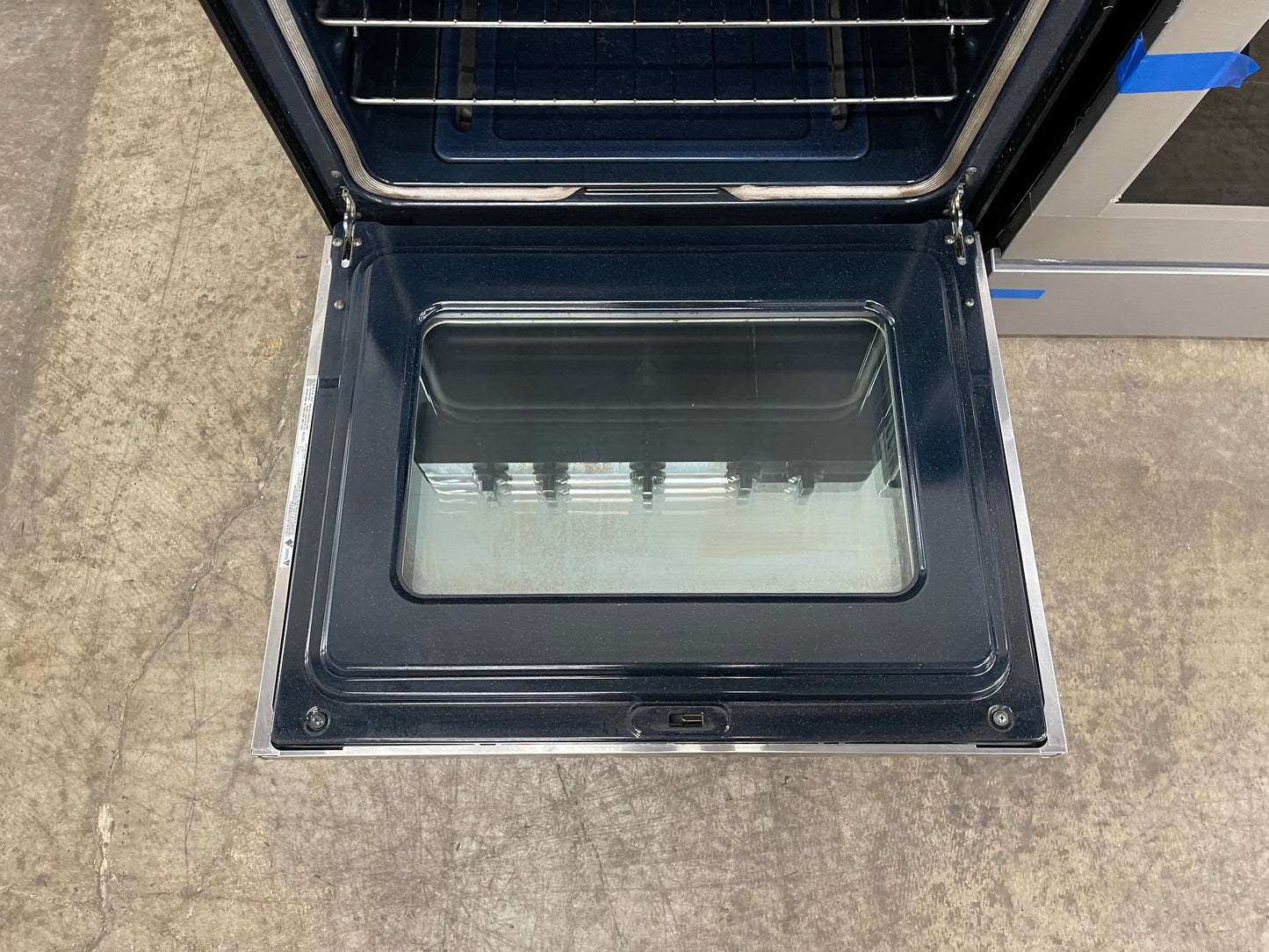 Samsung 30-in 5 Burners 5.8 cu. ft. Freestanding Gas Range with Convection Oven in Stainless Steel-Model #NX58H5600SS