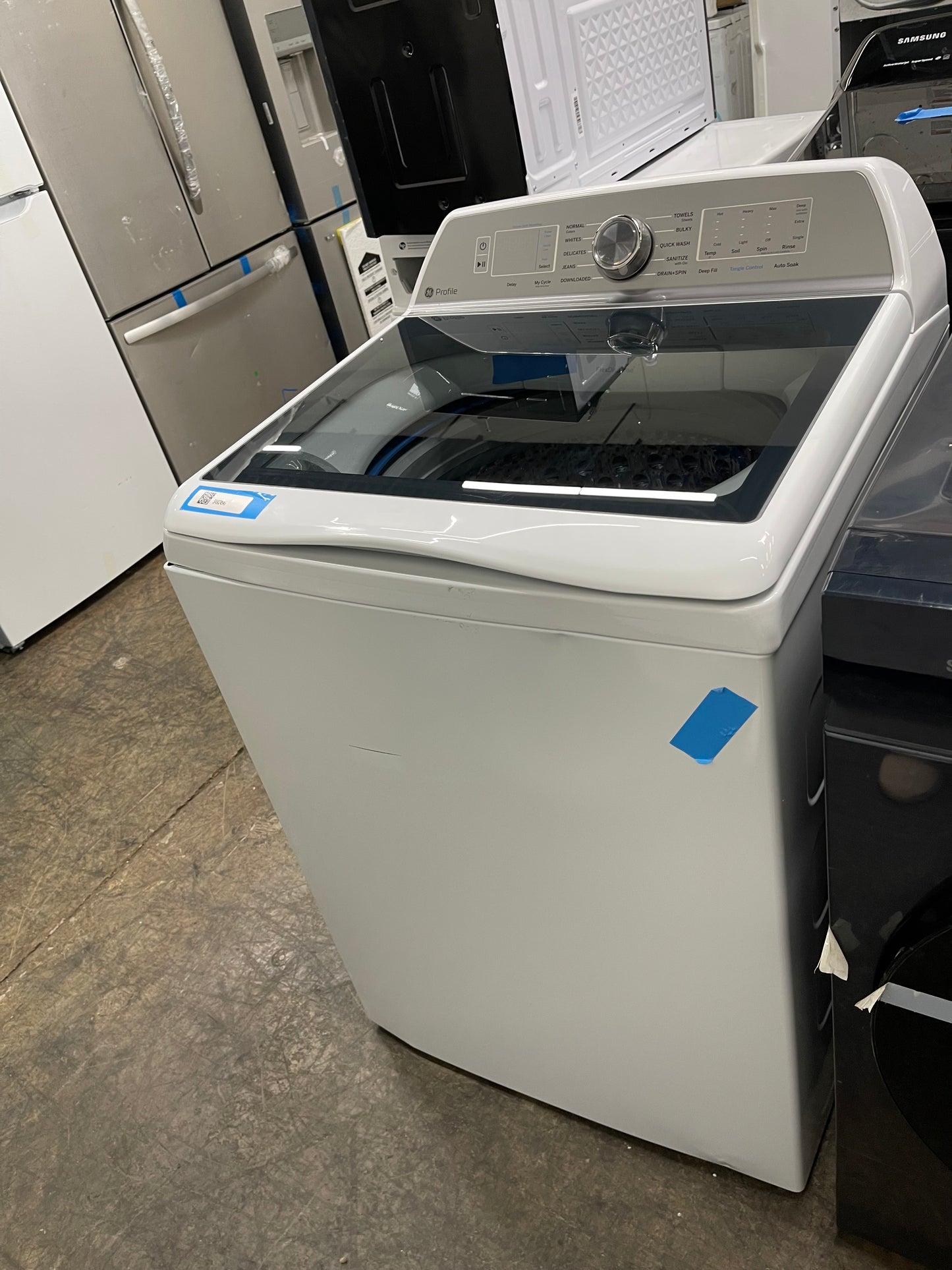 GE Profile ENERGY STAR 5.0 cu. ft. Capacity Washer with Smarter Wash Technology and FlexDispense™
Model #:PTW600BSRWS