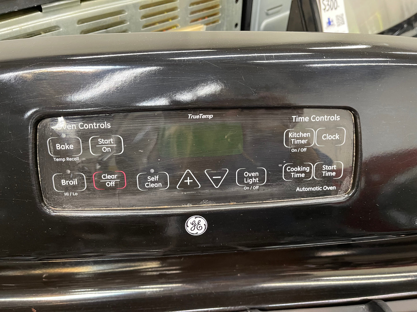 GE 30" Freestanding Gas Range with 5.0-cu ft Oven Capacity in Black-Model #JGBP36DEM1BB